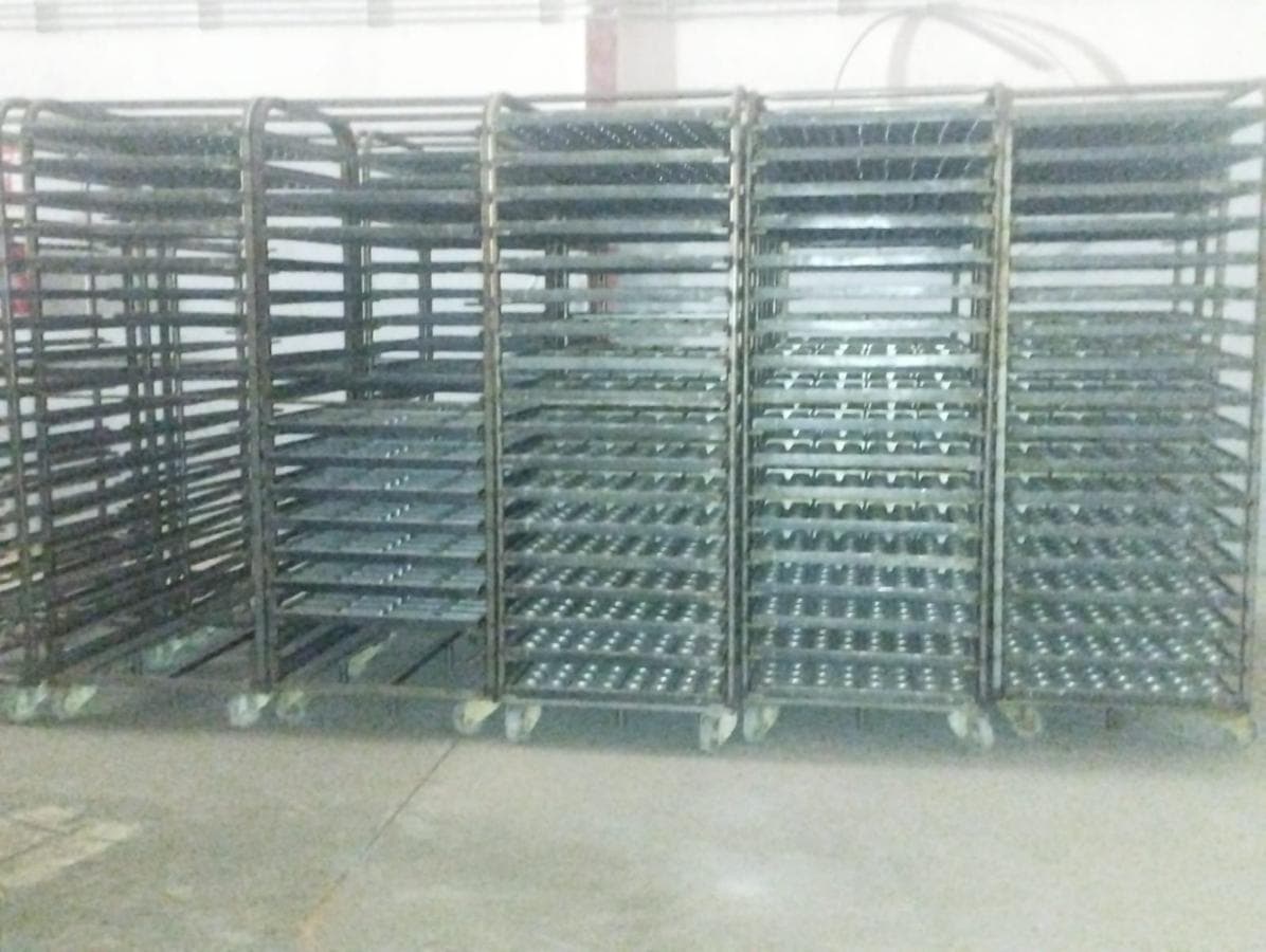 Prateleiras de aço — image 2
