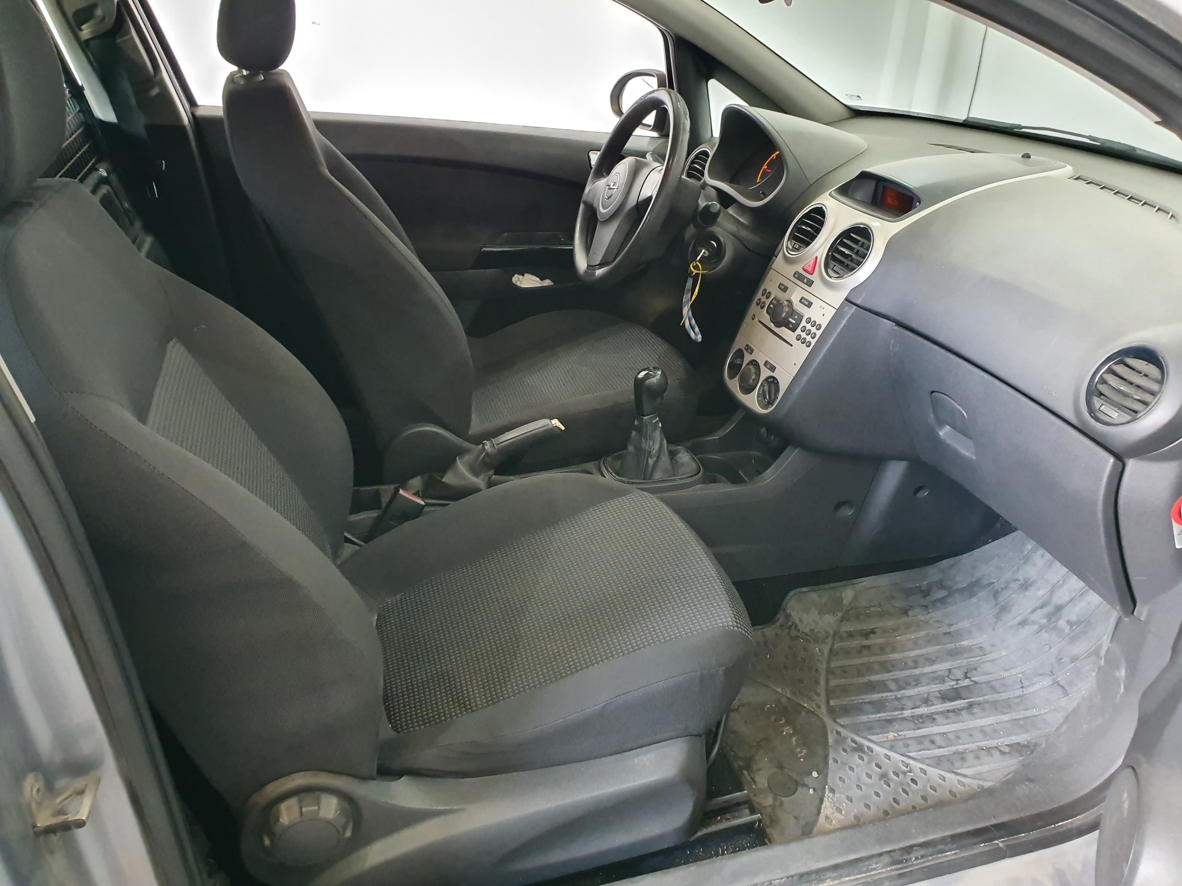 Opel Corsa 1.3 CDTI · Ano 2007 — imagen 21