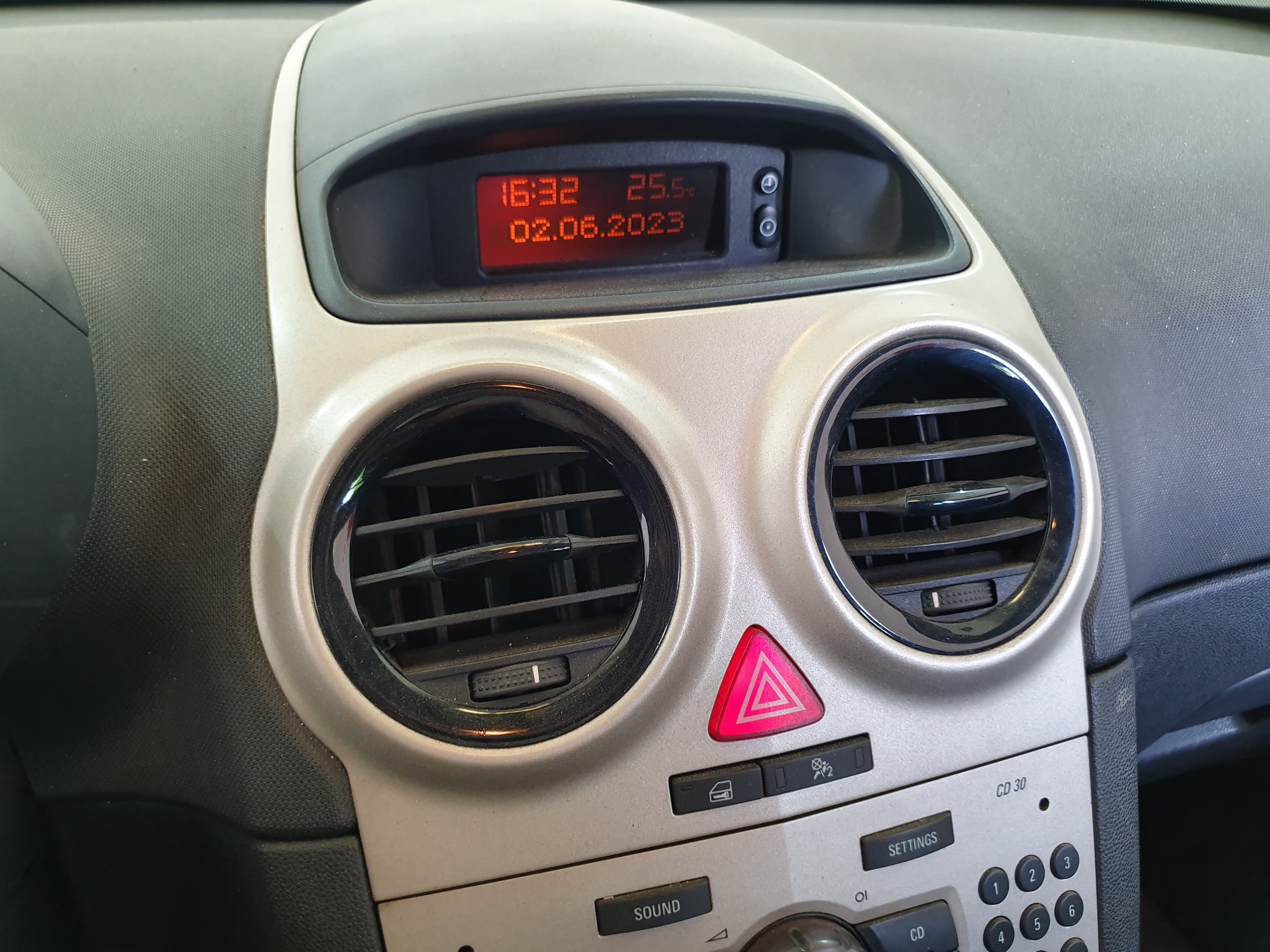 Opel Corsa 1.3 CDTI · Ano 2007 — imagen 29