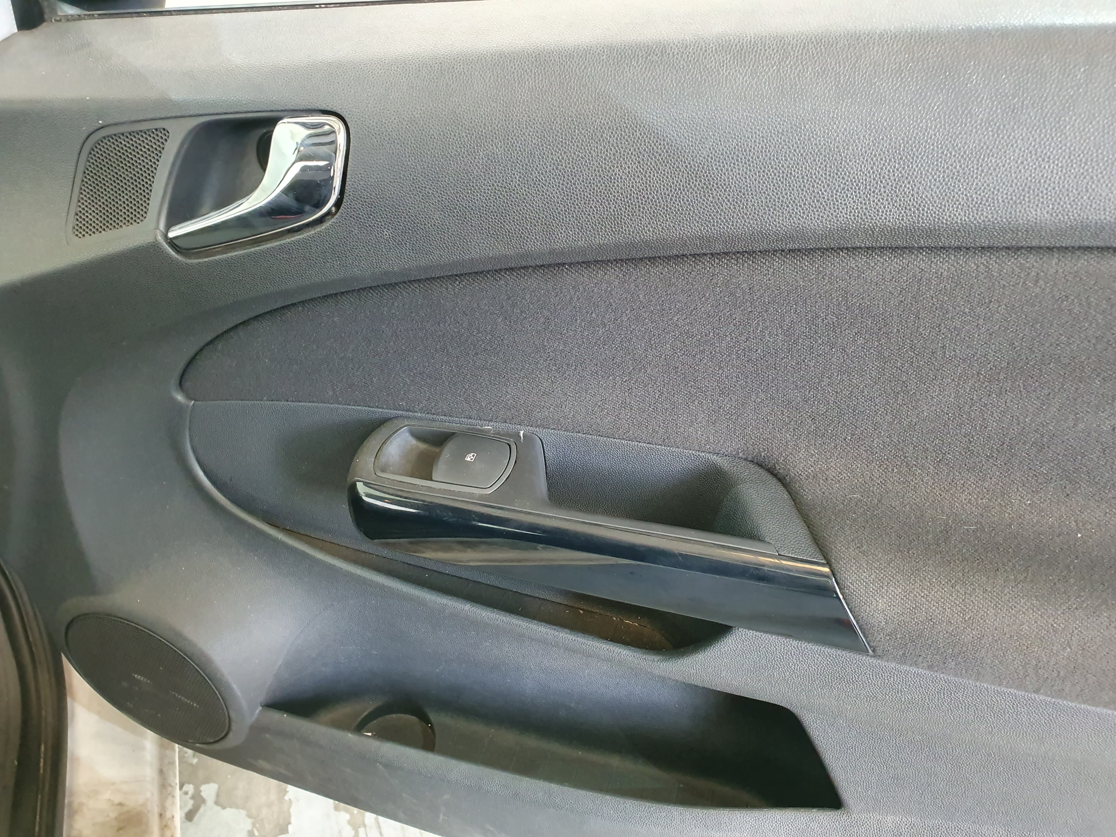 Opel Corsa 1.3 CDTI · Ano 2011 — imagem 20