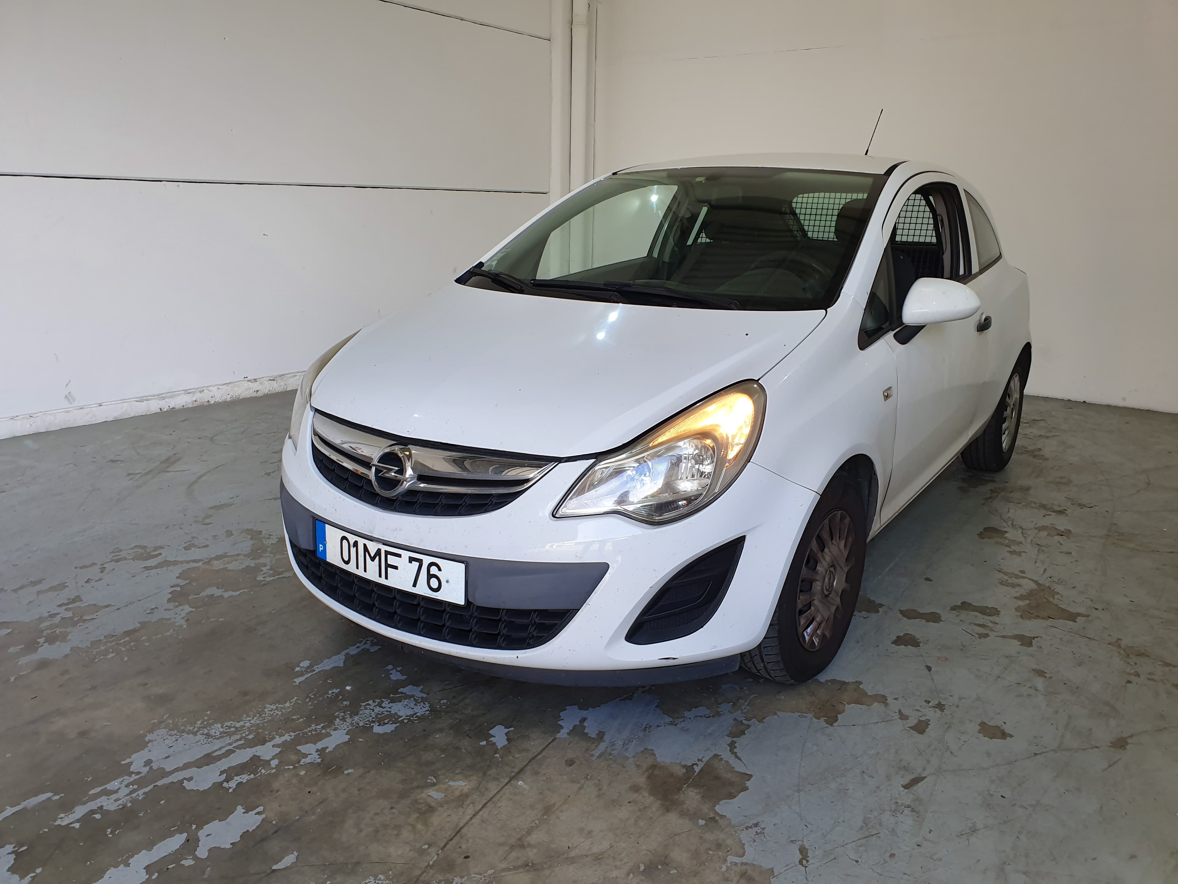 Opel Corsa 1.3 CDTI · Ano 2011 — imagem 1