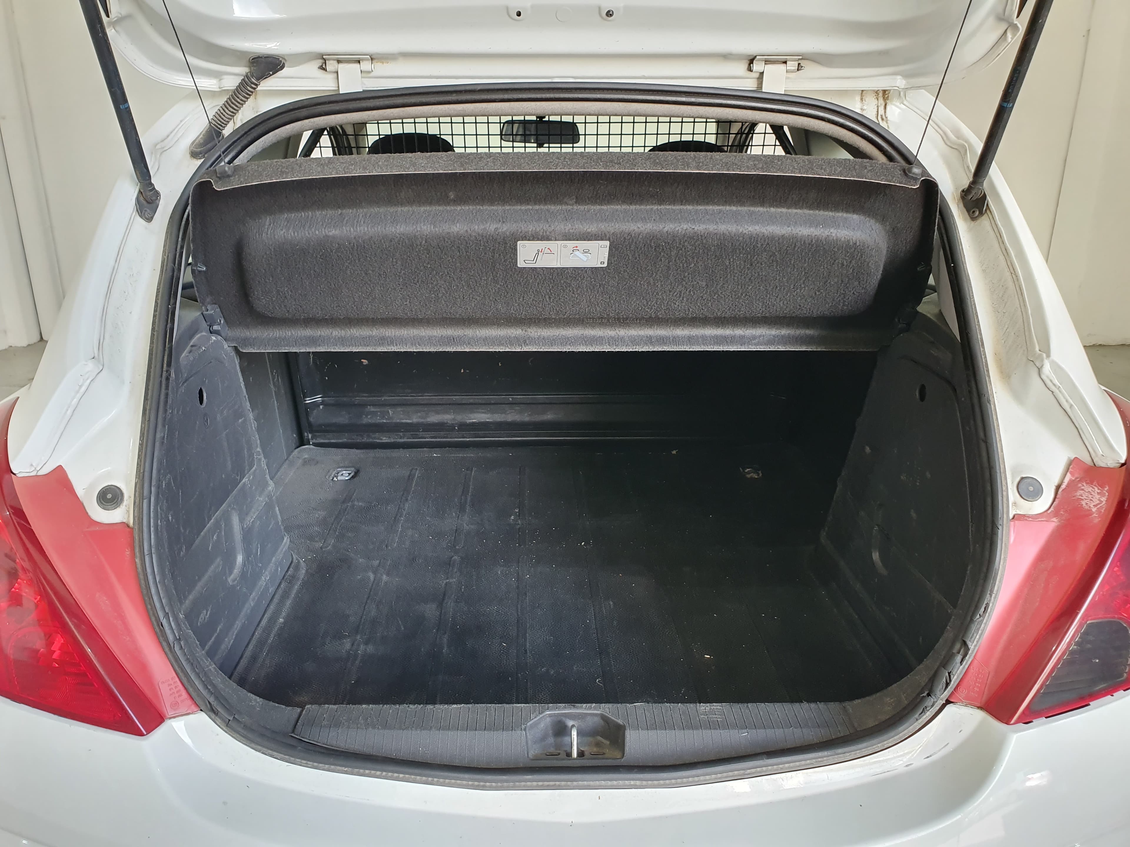 Opel Corsa 1.3 CDTI · Ano 2011 — imagem 7