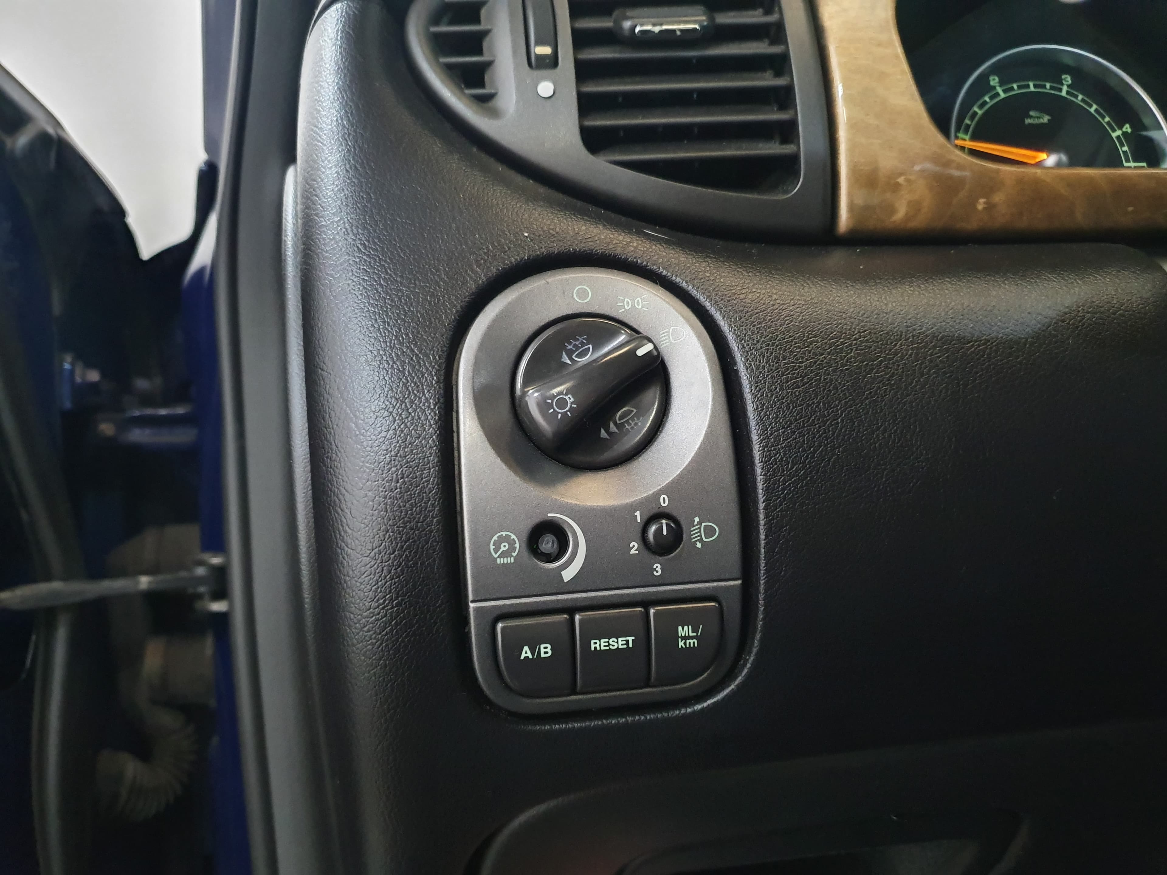 Jaguar X-Type Sedan · Ano 2004 — image 33