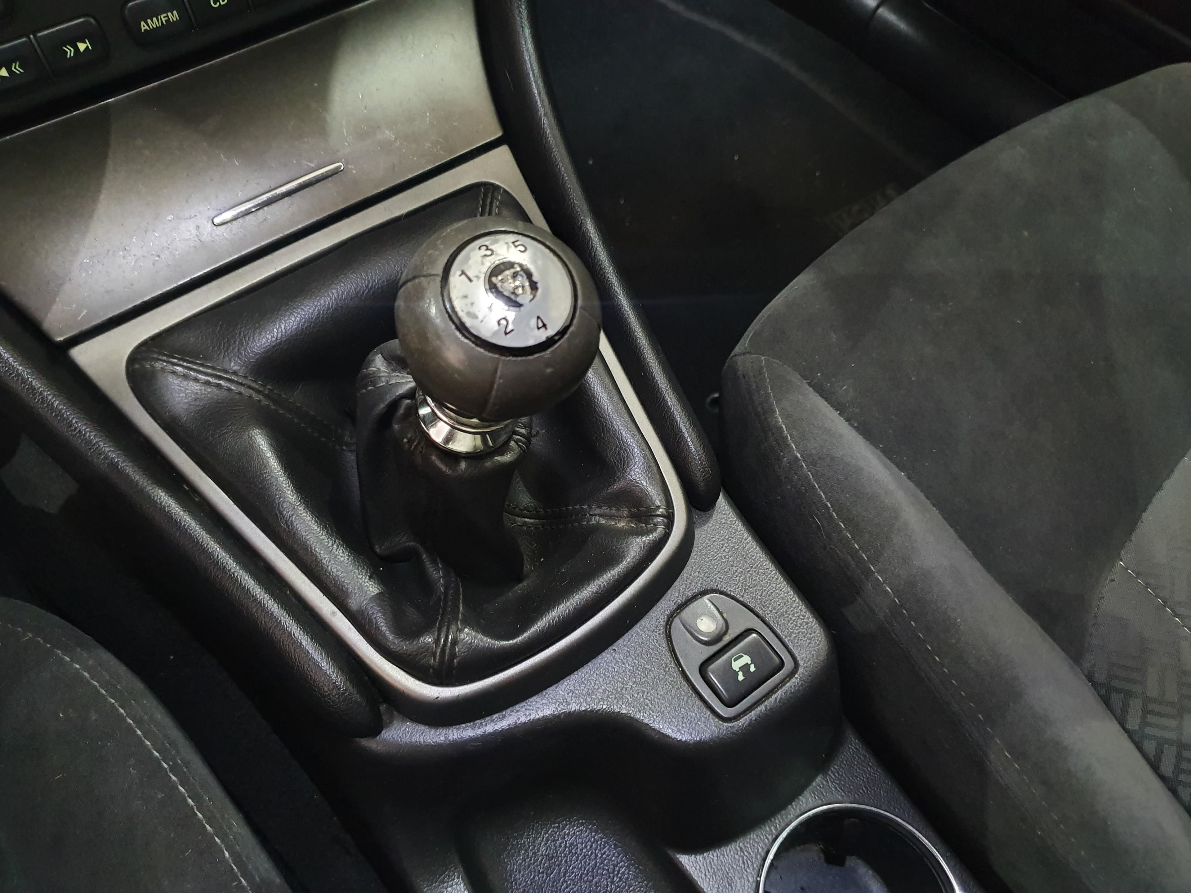 Jaguar X-Type Sedan · Ano 2004 — image 28