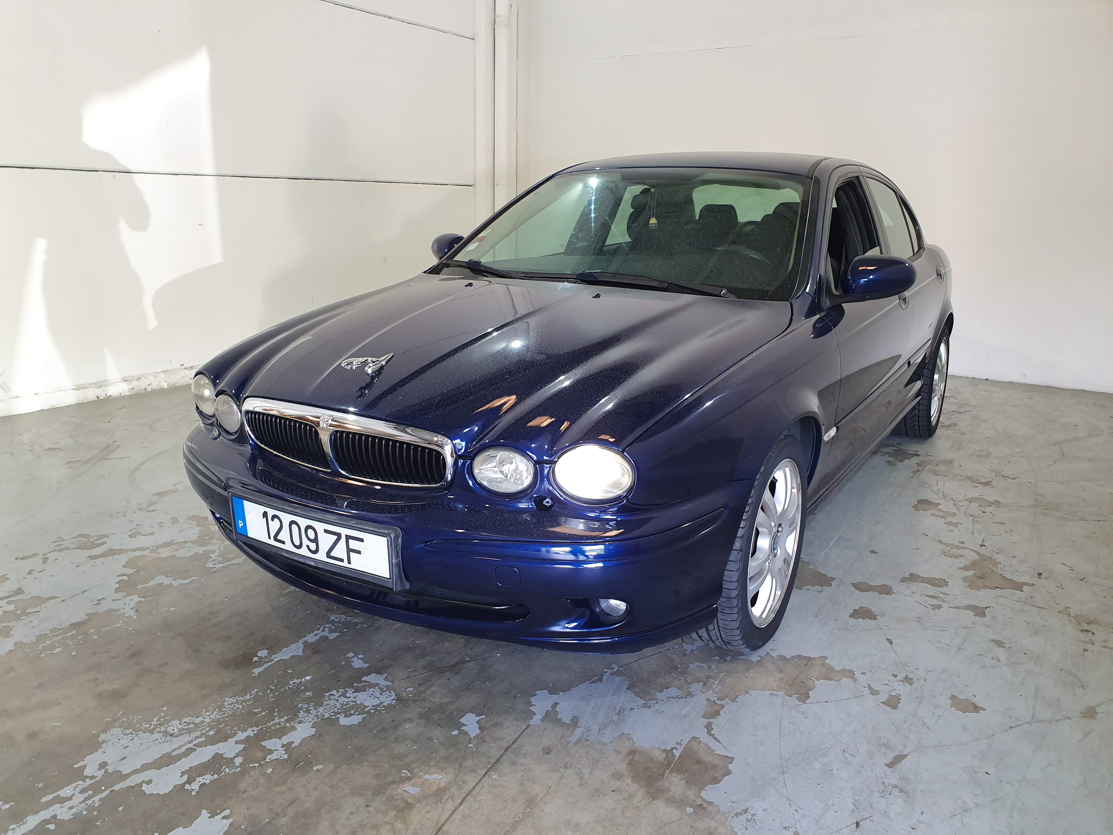 Jaguar X-Type Sedan · Ano 2004 — image 1
