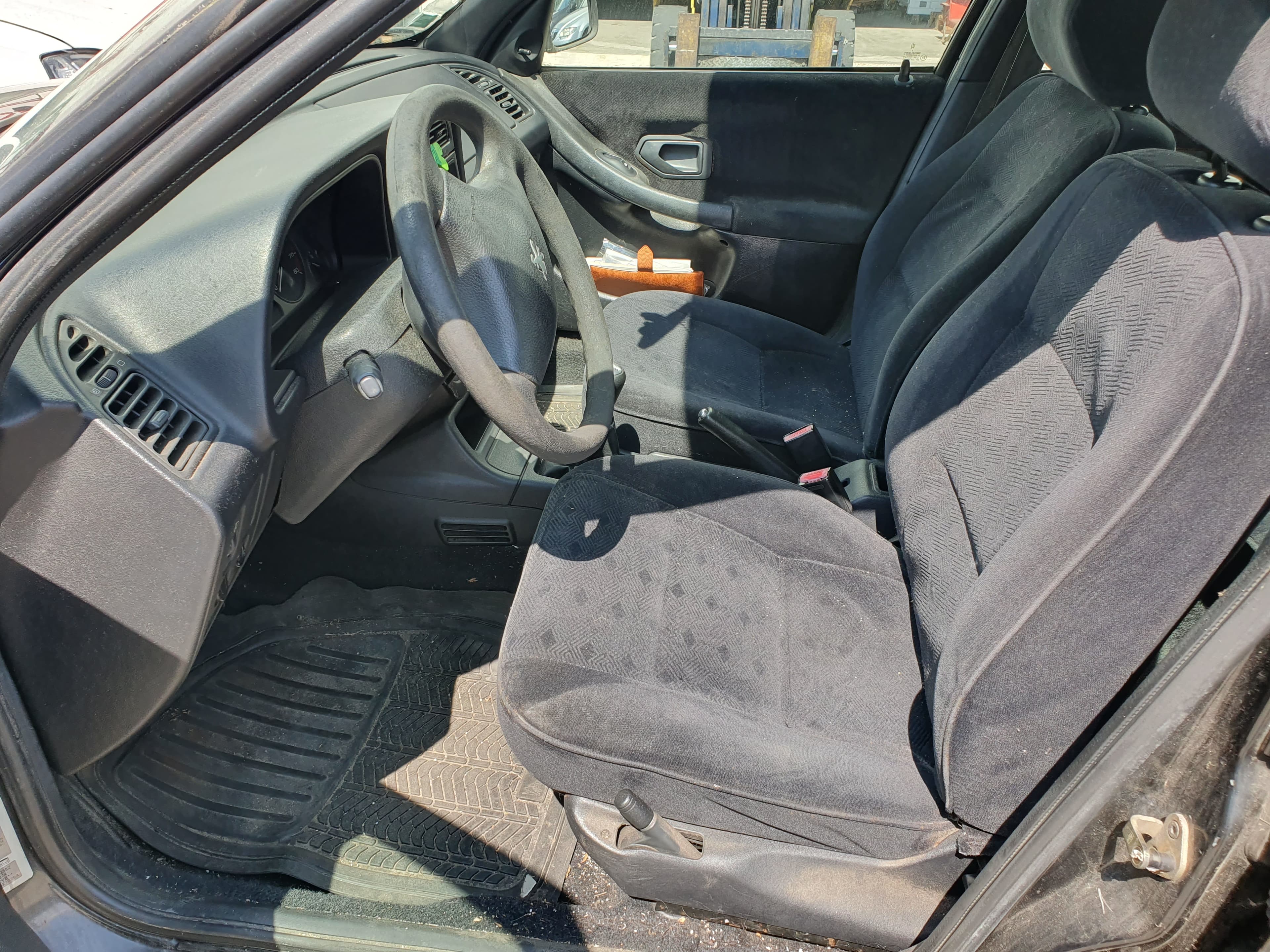 Peugeot 306 · Ano 2001 — imagen 25