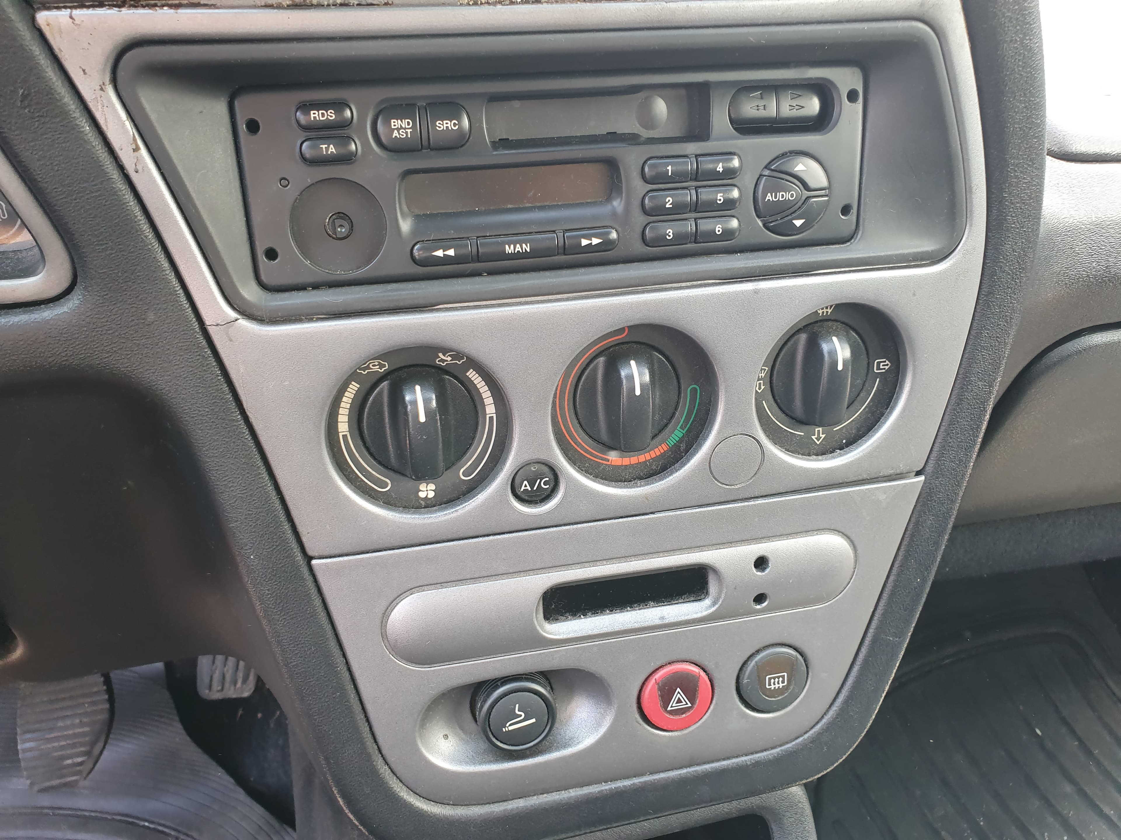 Peugeot 306 · Ano 2001 — imagen 29