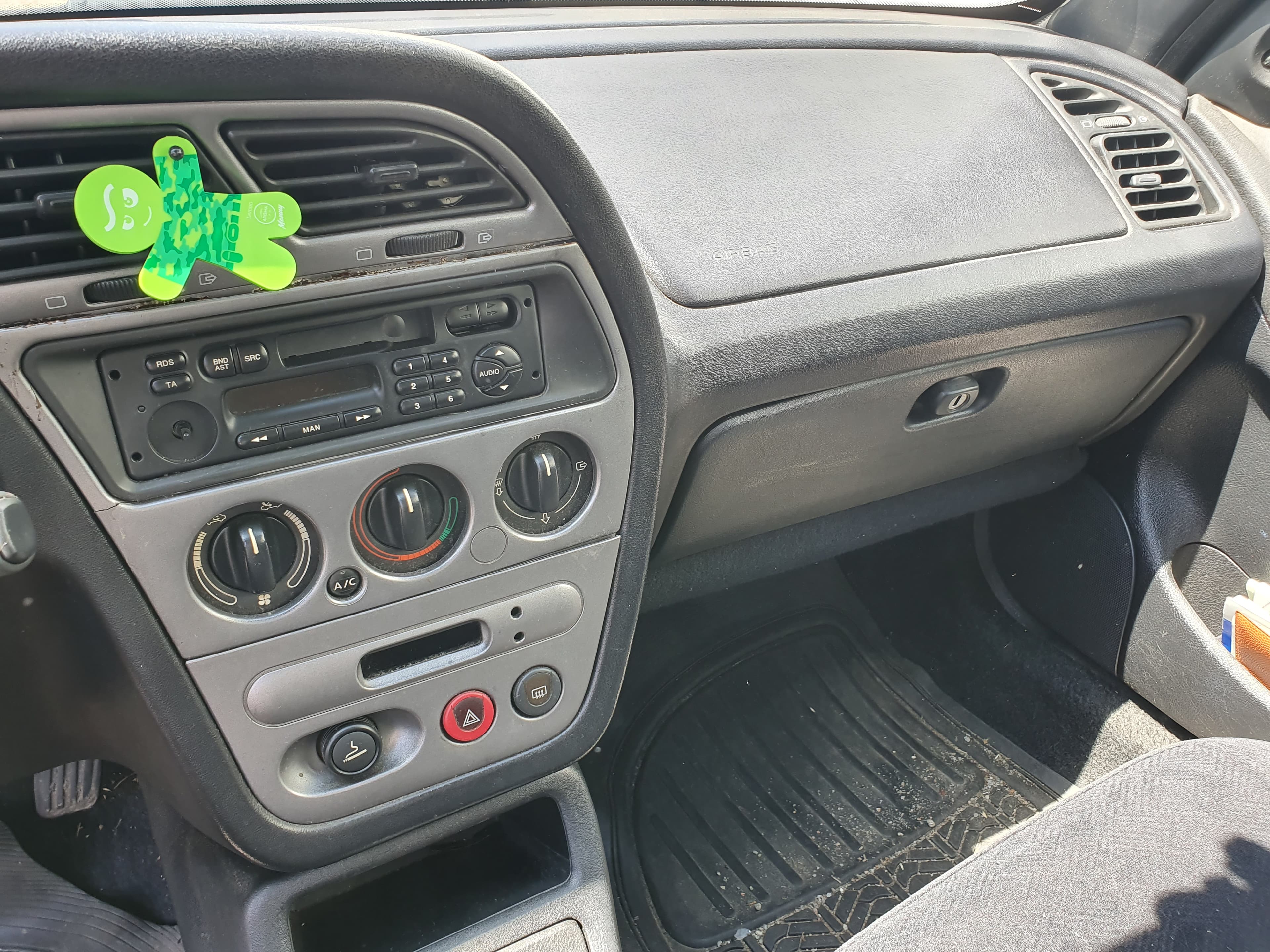 Peugeot 306 · Ano 2001 — imagen 28