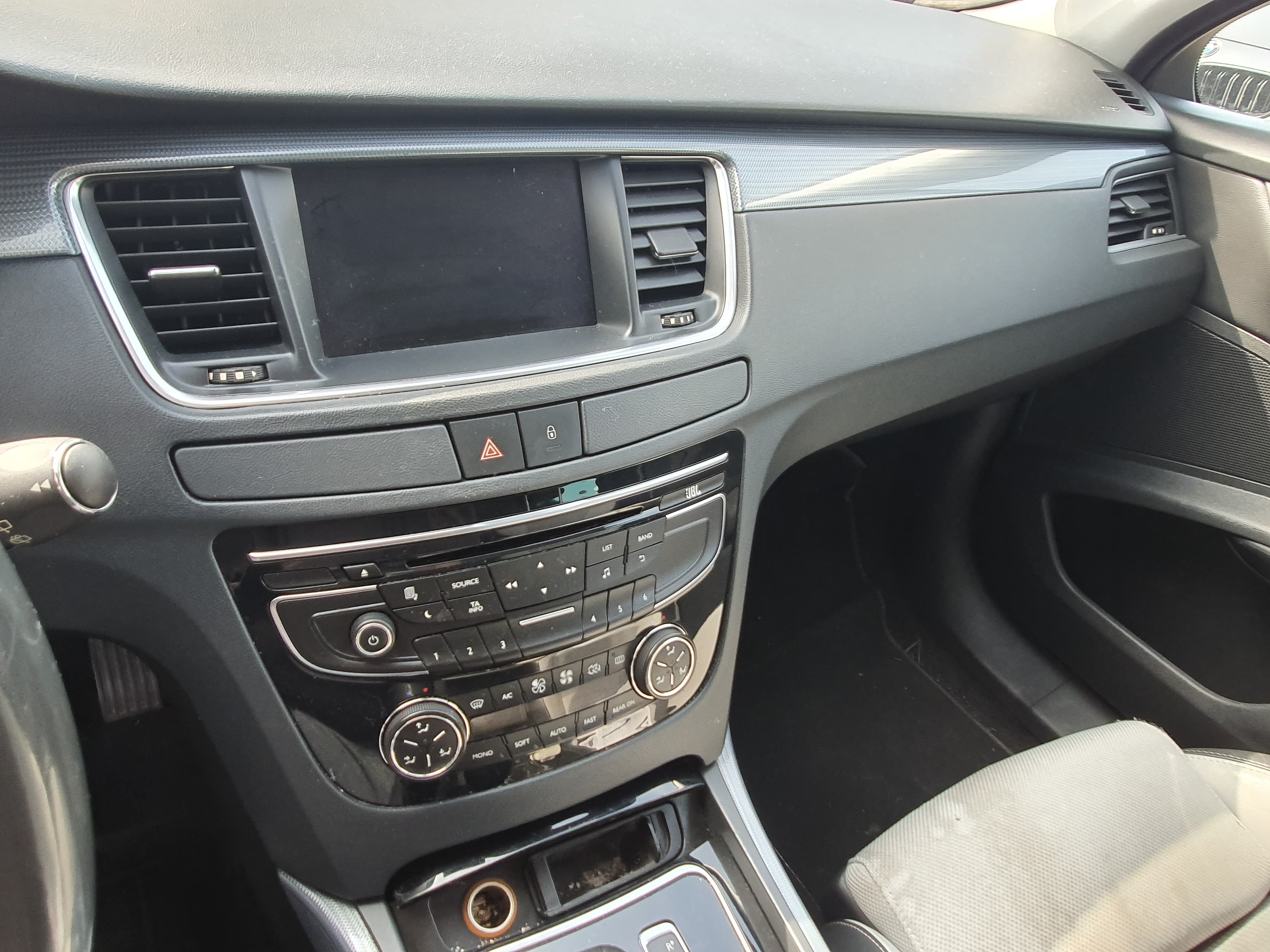 Peugeot 508 Hybrid · Ano 2012 — imagem 35
