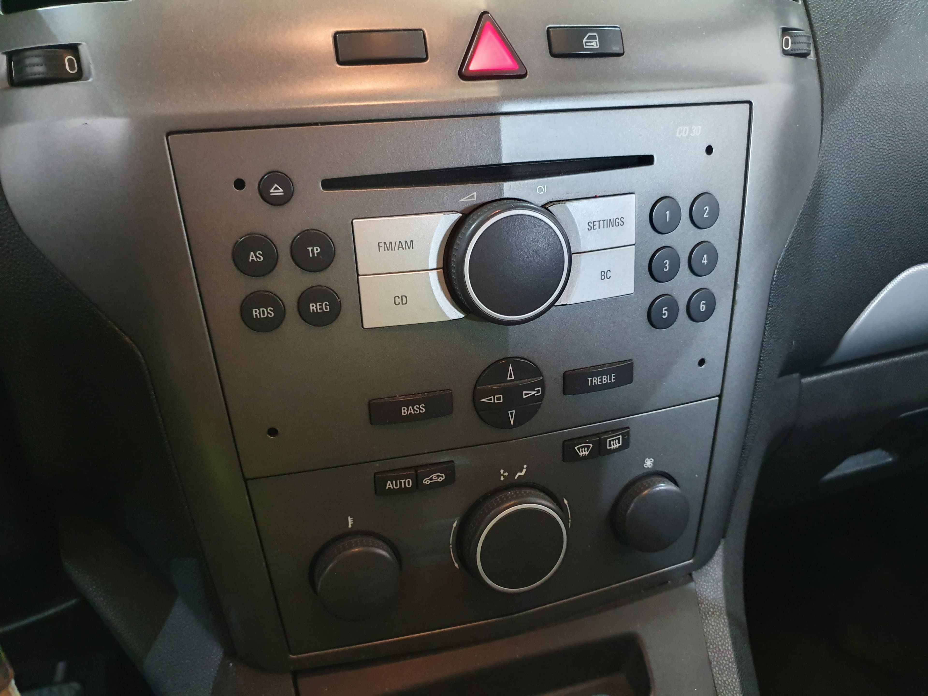 Opel Zafira · Ano 2006 — imagen 40