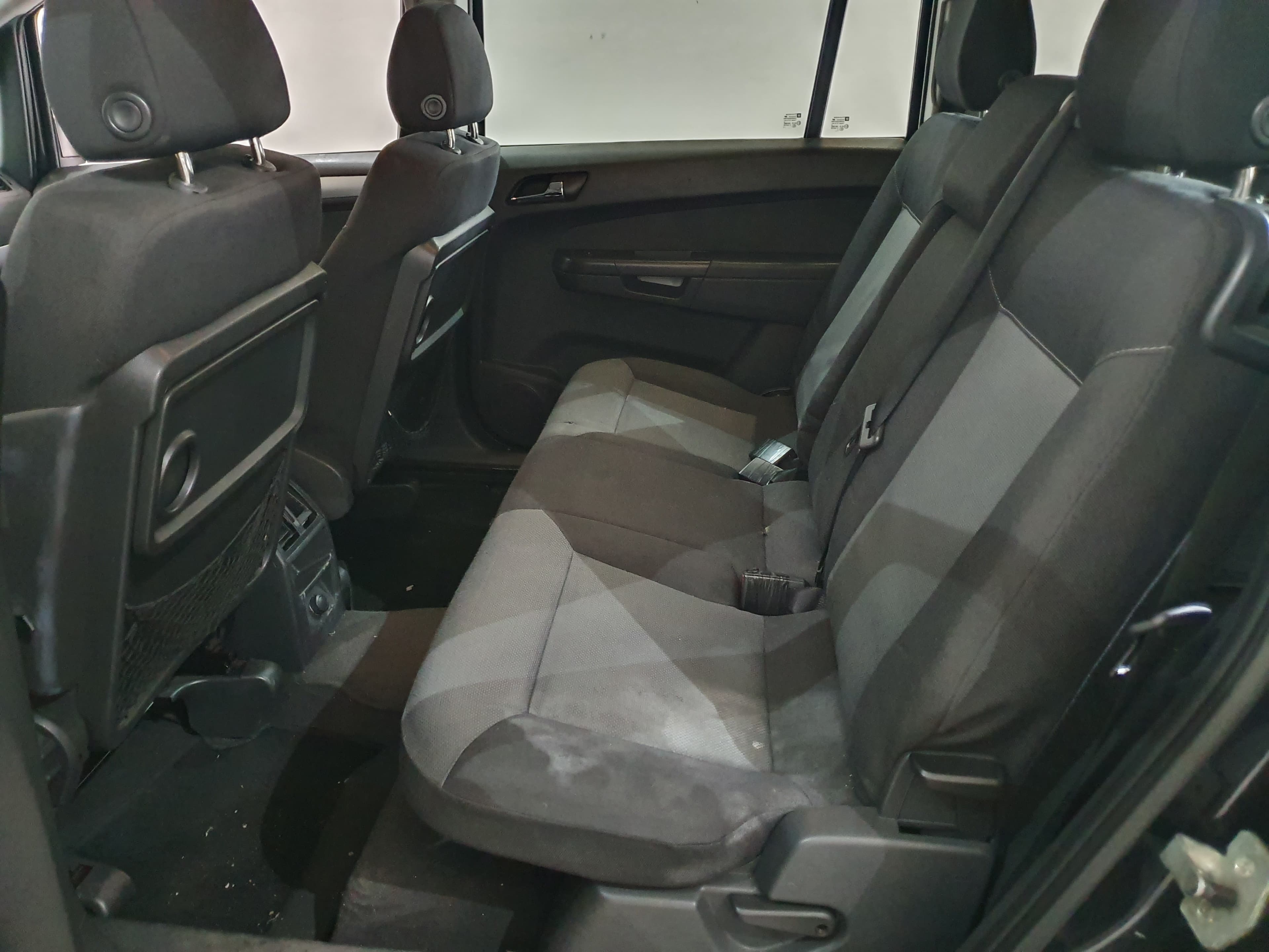 Opel Zafira · Ano 2006 — imagen 32