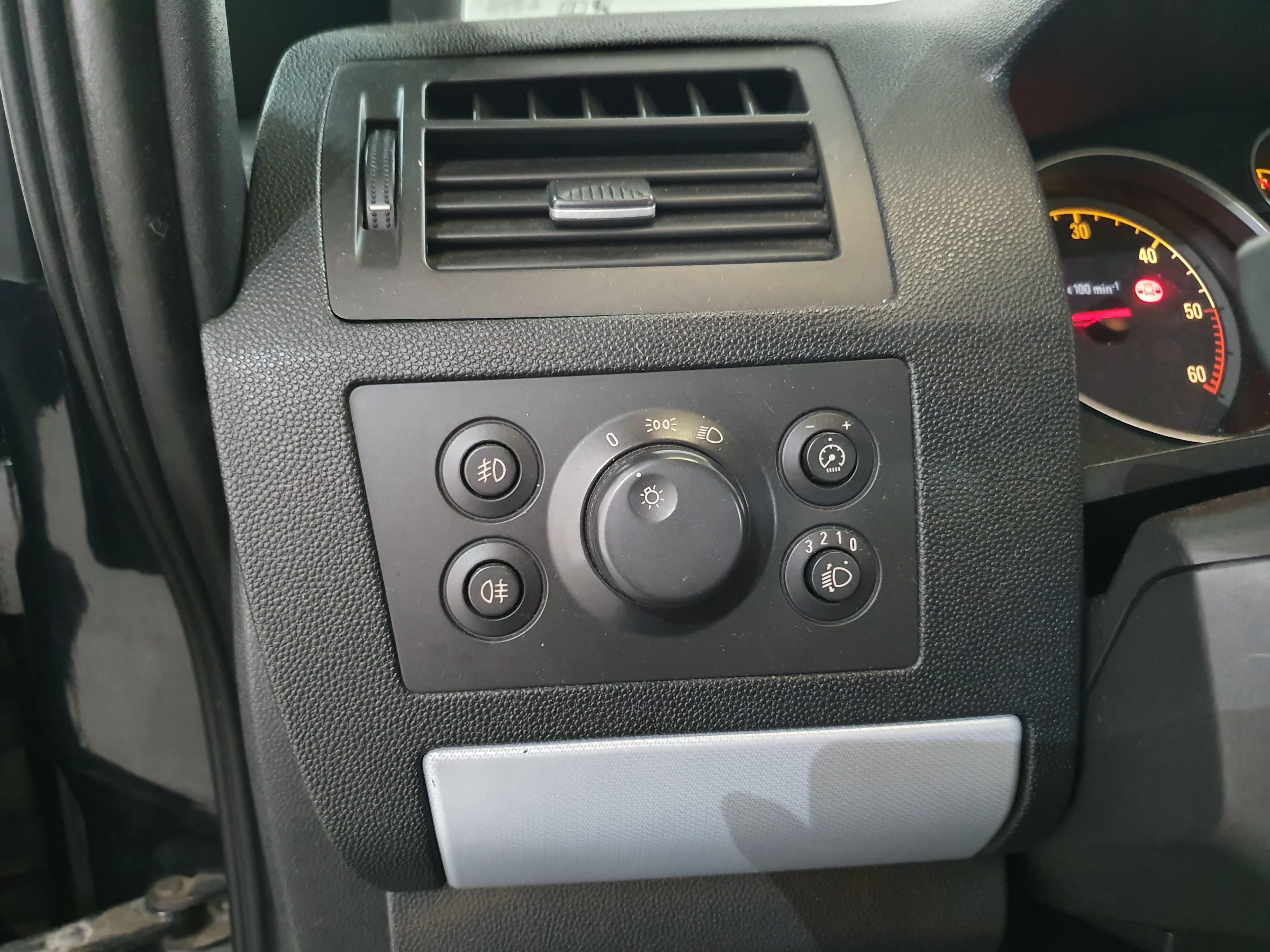 Opel Zafira · Ano 2006 — imagen 44