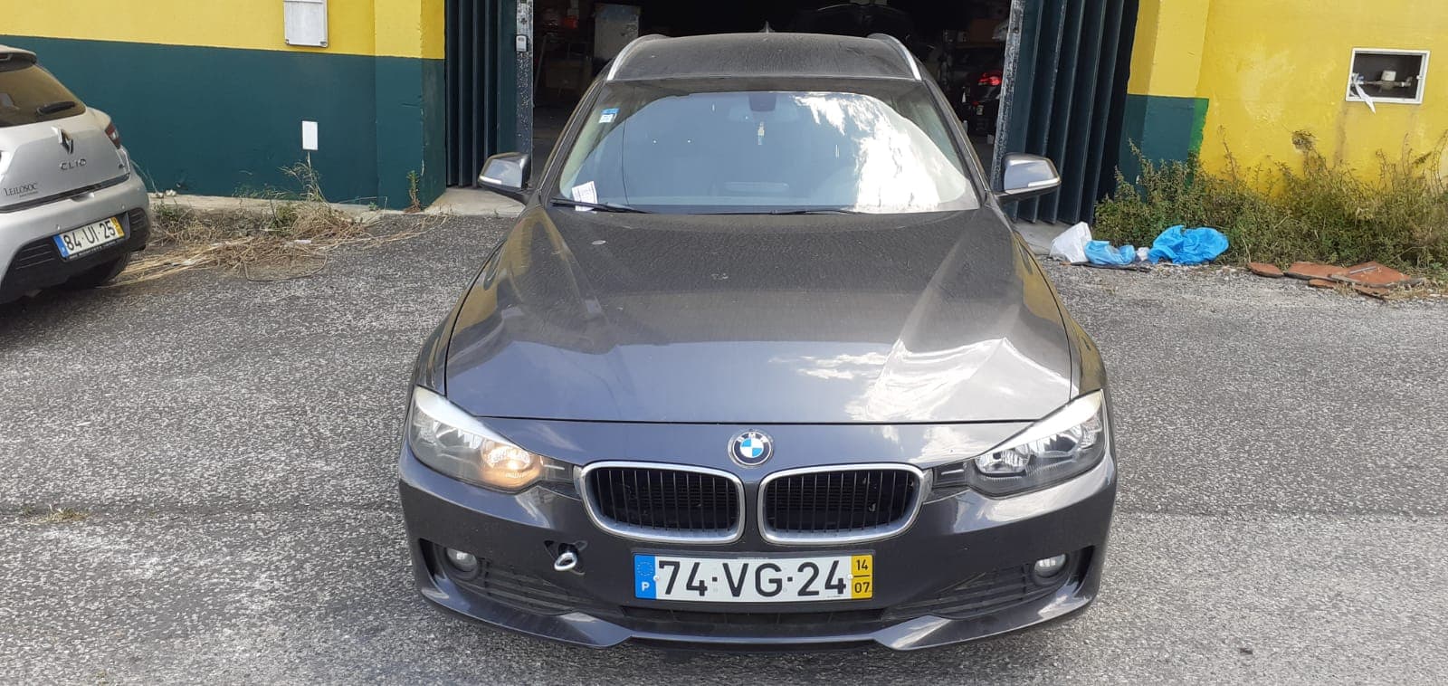 BMW 318D · Ano 2014 — imagem 2