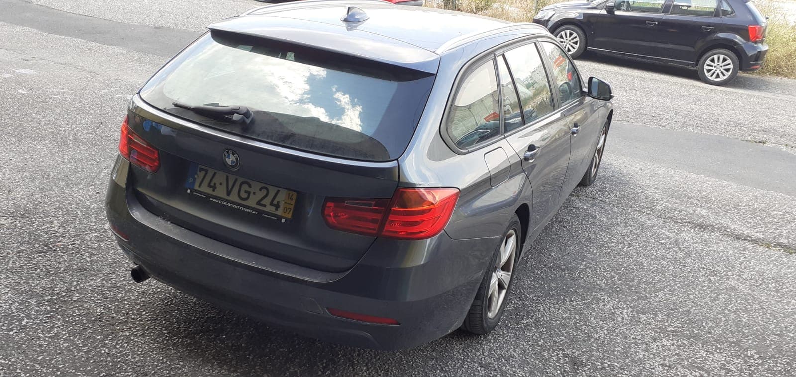 BMW 318D · Ano 2014 — imagem 7