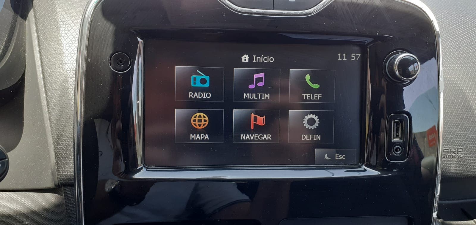 Renault Clio 1.5 DCI · Ano 2014 — imagem 26