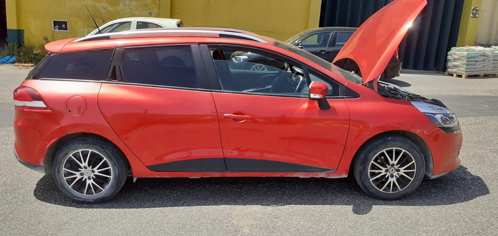 Renault Clio 1.5 DCI · Ano 2014 — imagem 3