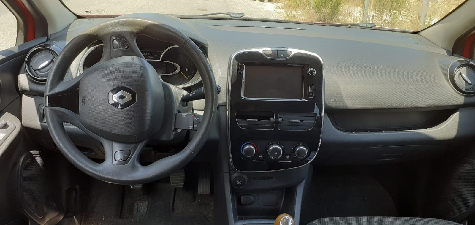 Renault Clio 1.5 DCI · Ano 2014 — imagem 19