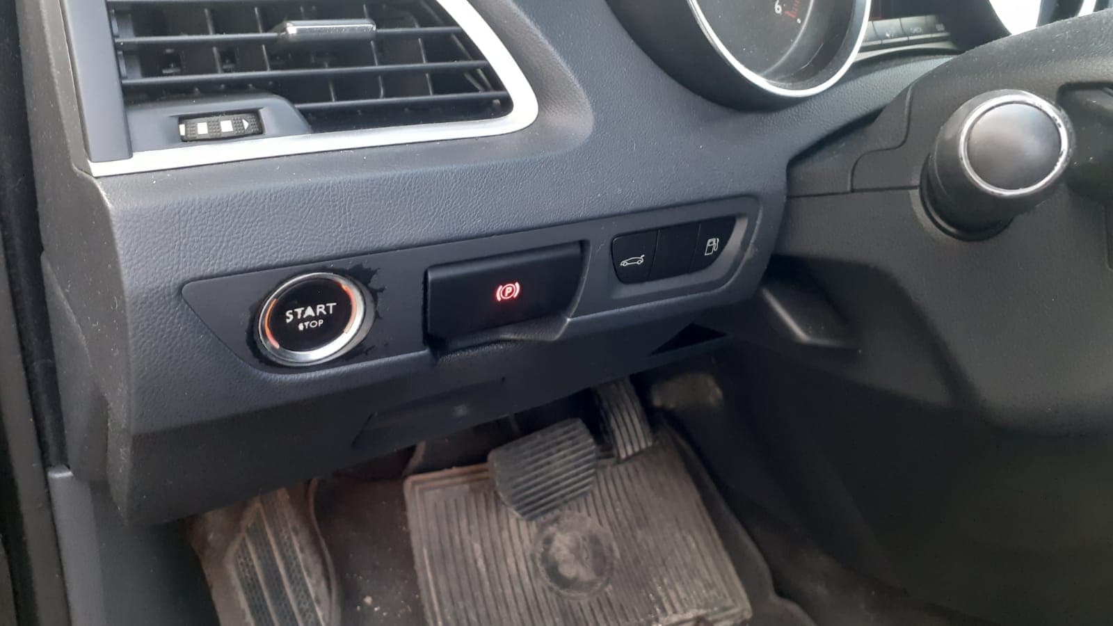Peugeot 508 1.6 HDI · Ano 2011 — imagem 23