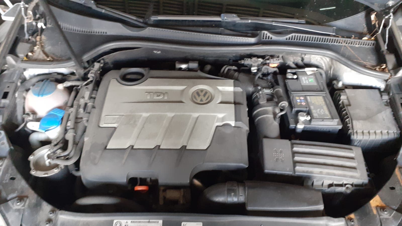 Volkswagen Golf 2.0 TDI · Ano 2009 — image 14