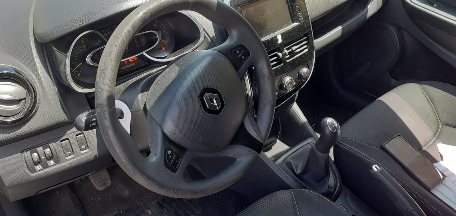Renault Clio 1.5 DCI · Año 2014 — imagen 15