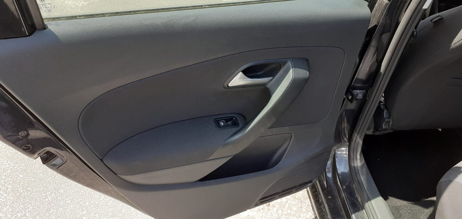 Volkswagen Polo 1.0 · Ano 2015 — imagem 17