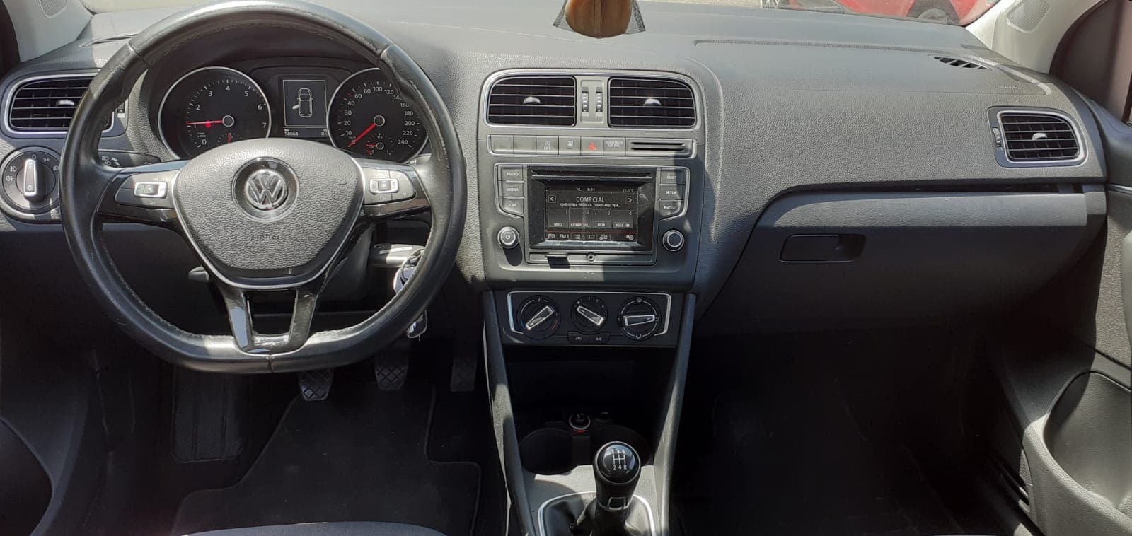 Volkswagen Polo 1.0 · Ano 2015 — imagem 13