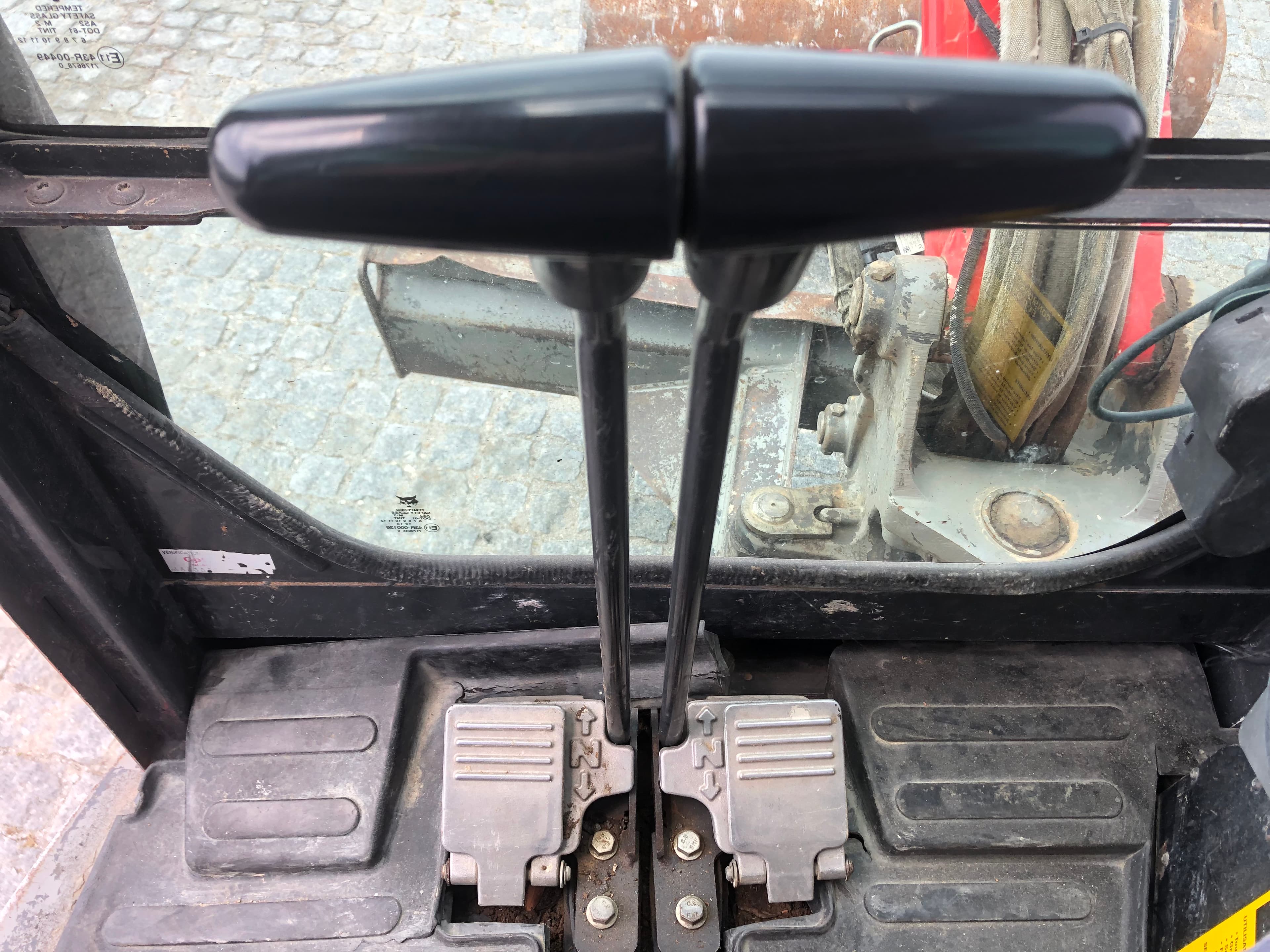 Mini Giratória Bobcat E 35 · Ano 2011 — imagem 22