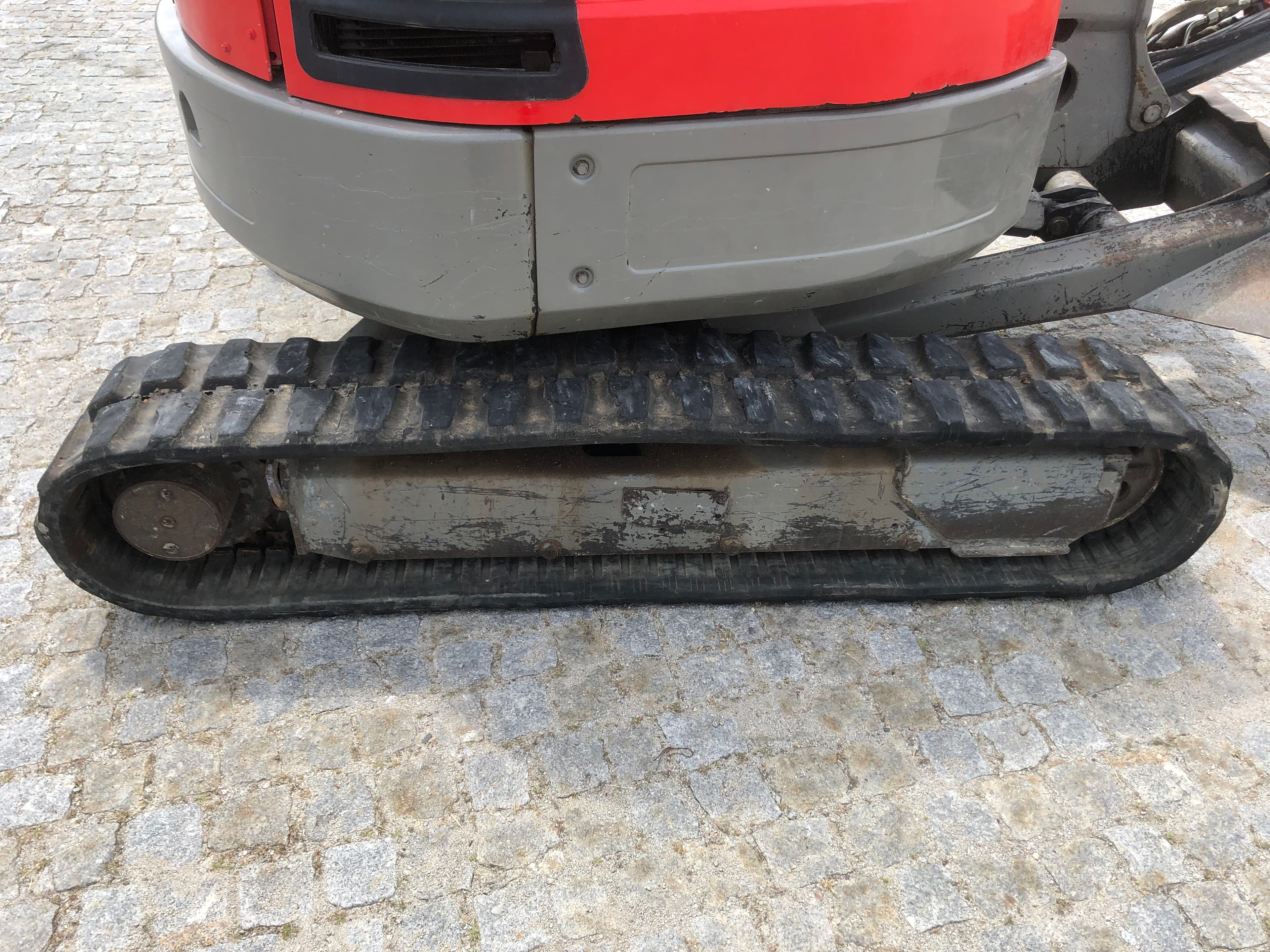 Mini Giratória Bobcat E 35 · Ano 2011 — imagem 12