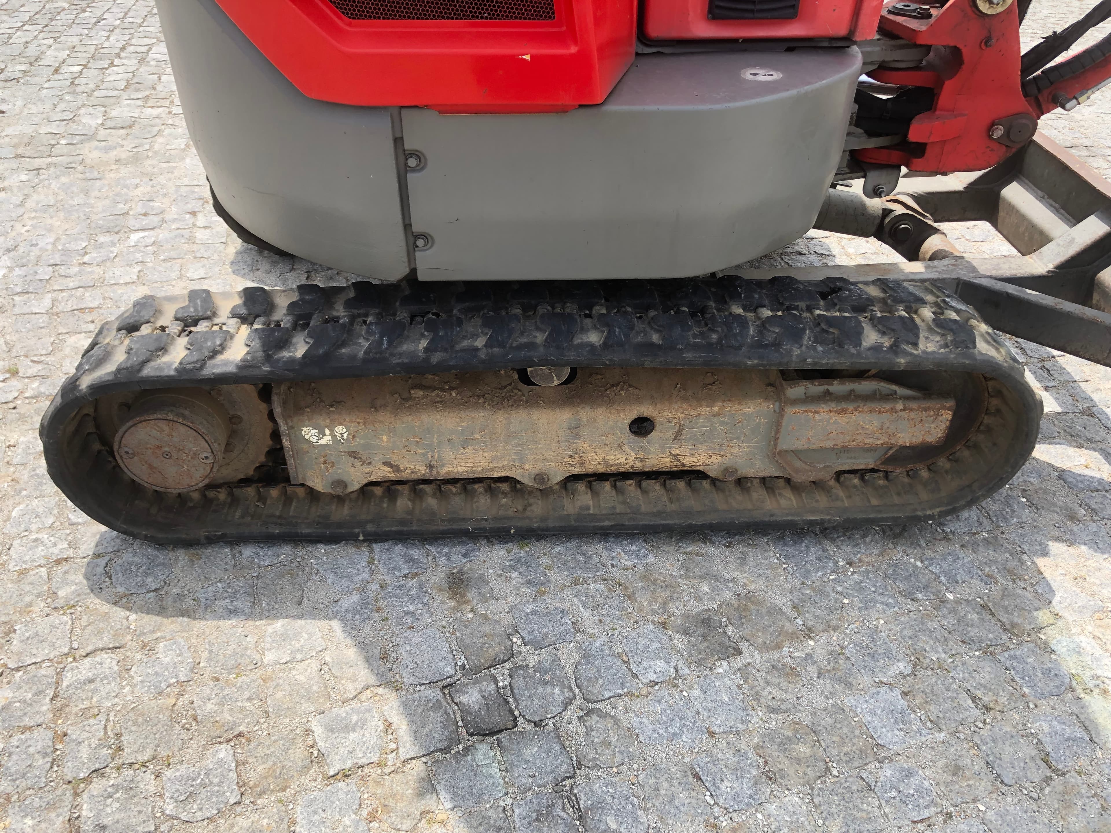 Mini Giratória Volvo ECR 25D · Ano 2014 — imagem 13