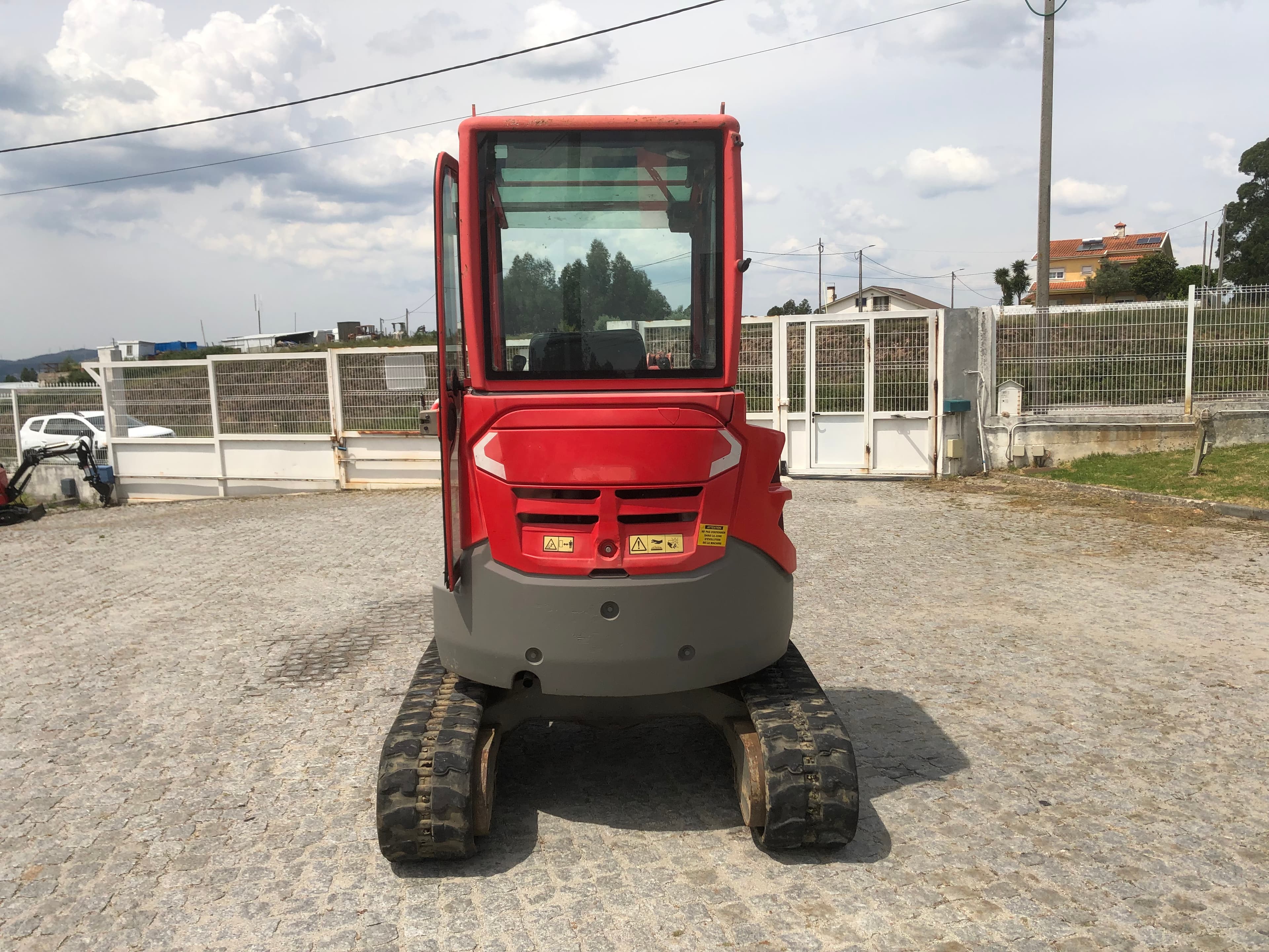 Mini Giratória Volvo ECR 25D · Ano 2014 — imagem 4