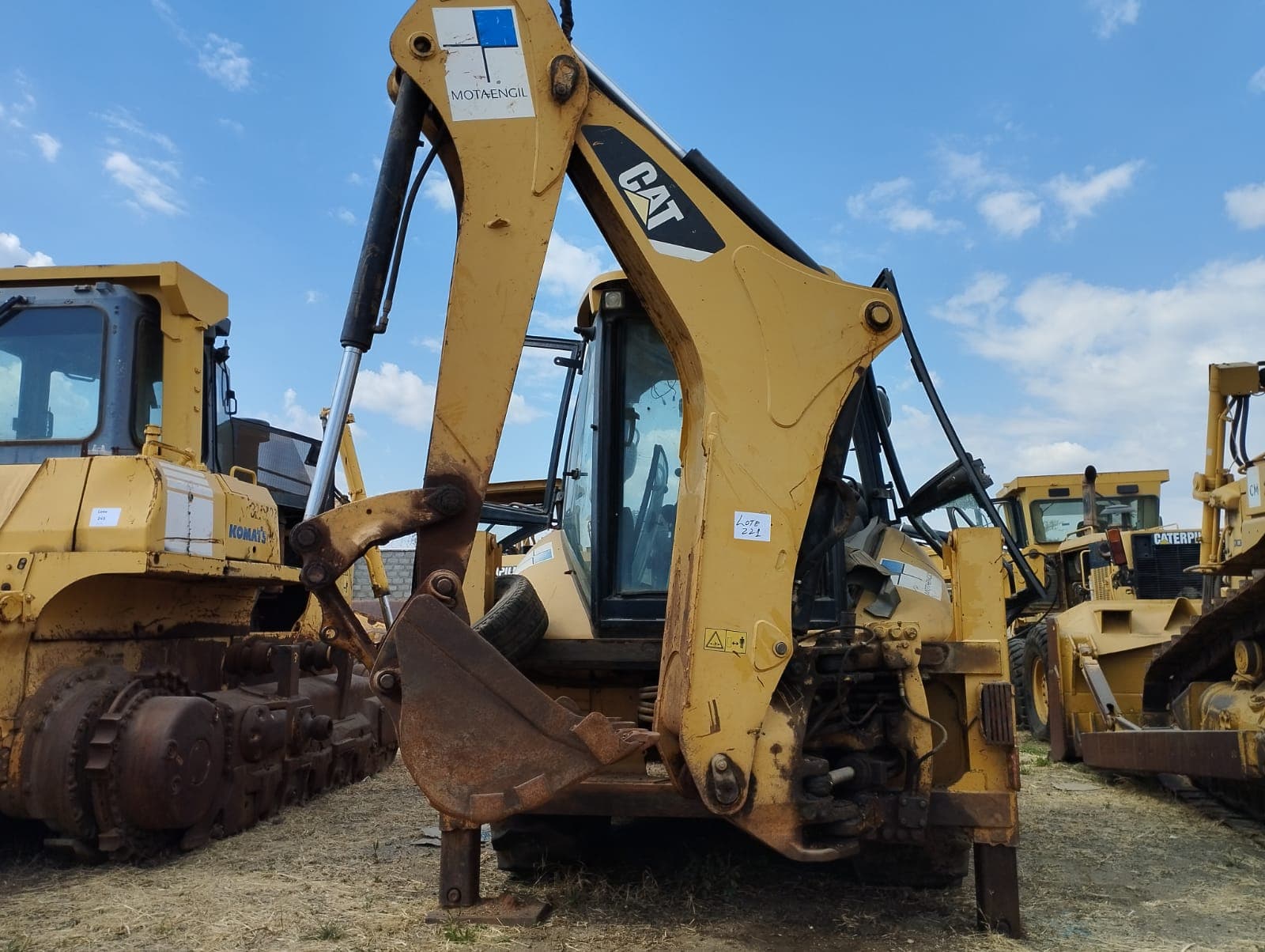 Backhoe Loader 11T — imagen 2