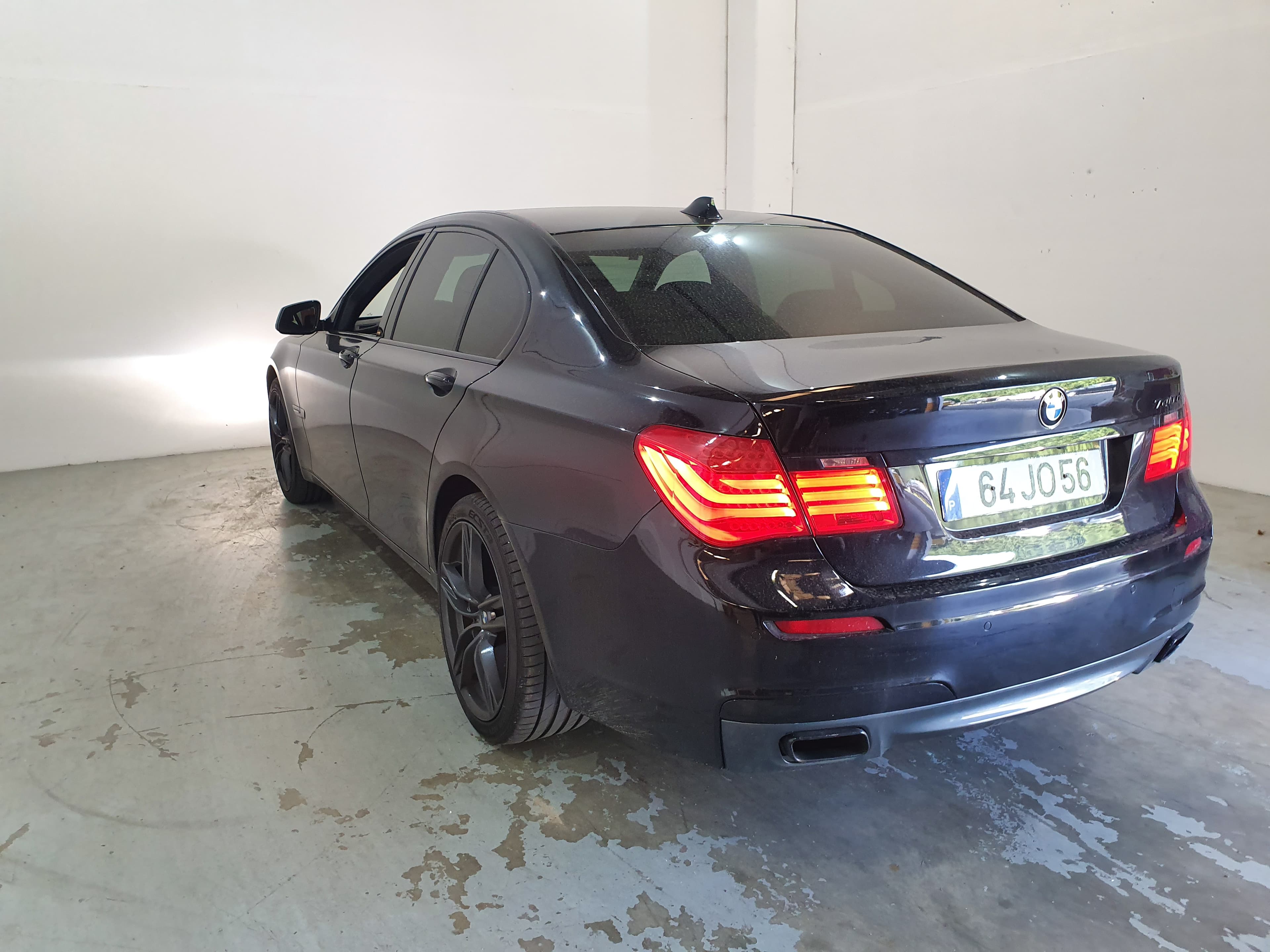 BMW 740D · Ano 2010 — imagem 5
