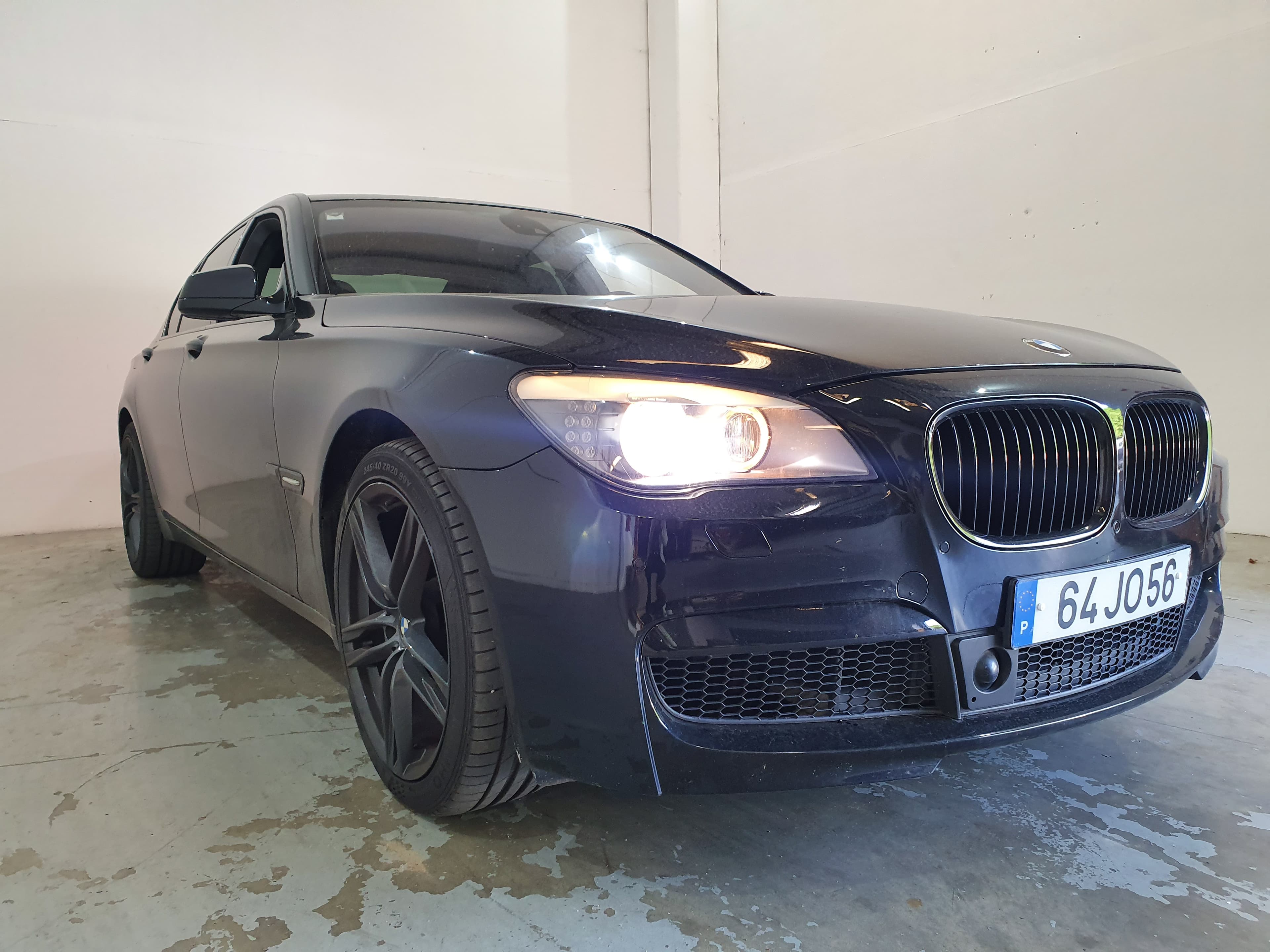 BMW 740D · Ano 2010 — imagem 2