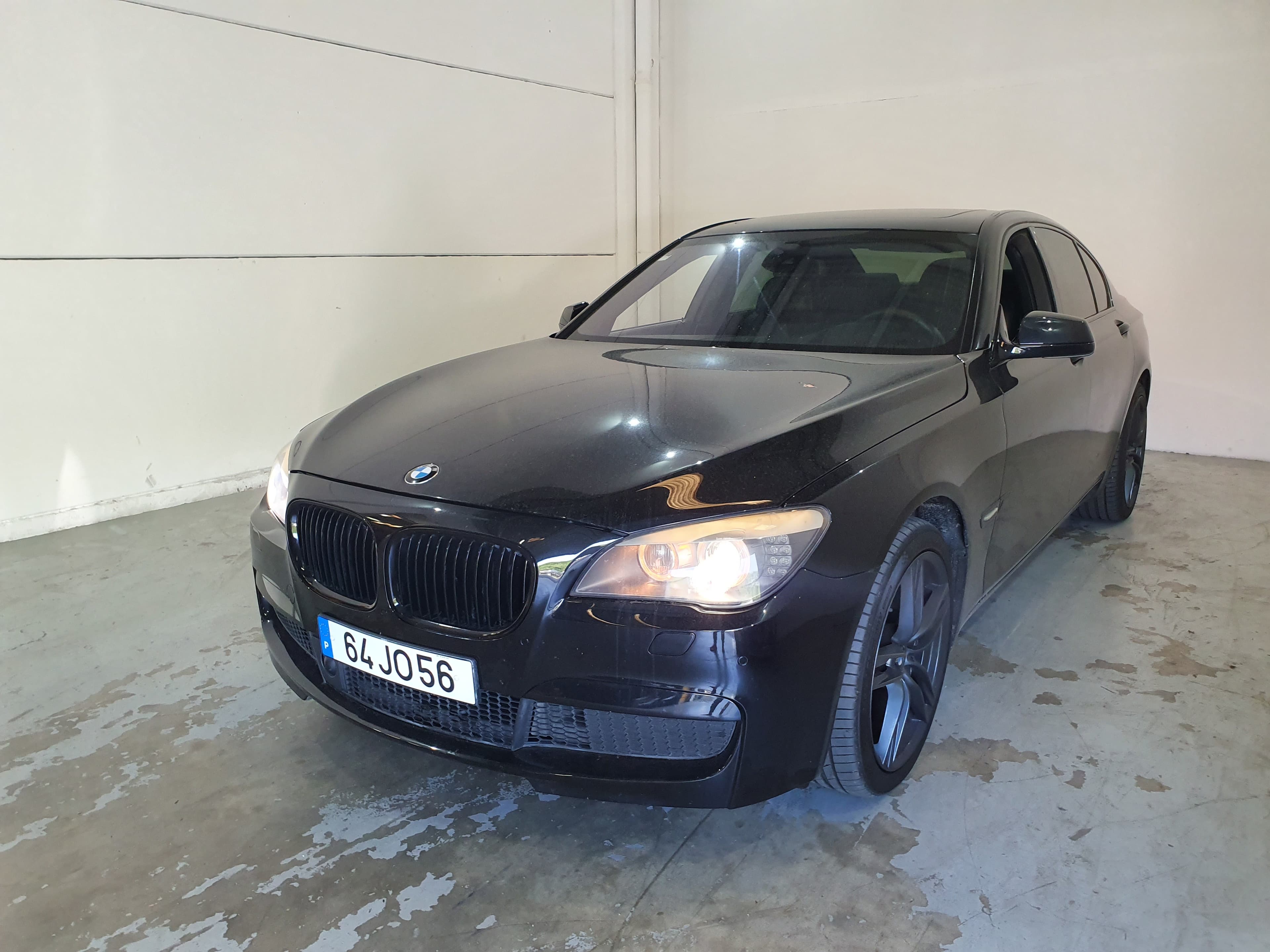 BMW 740D · Ano 2010 — imagem 3