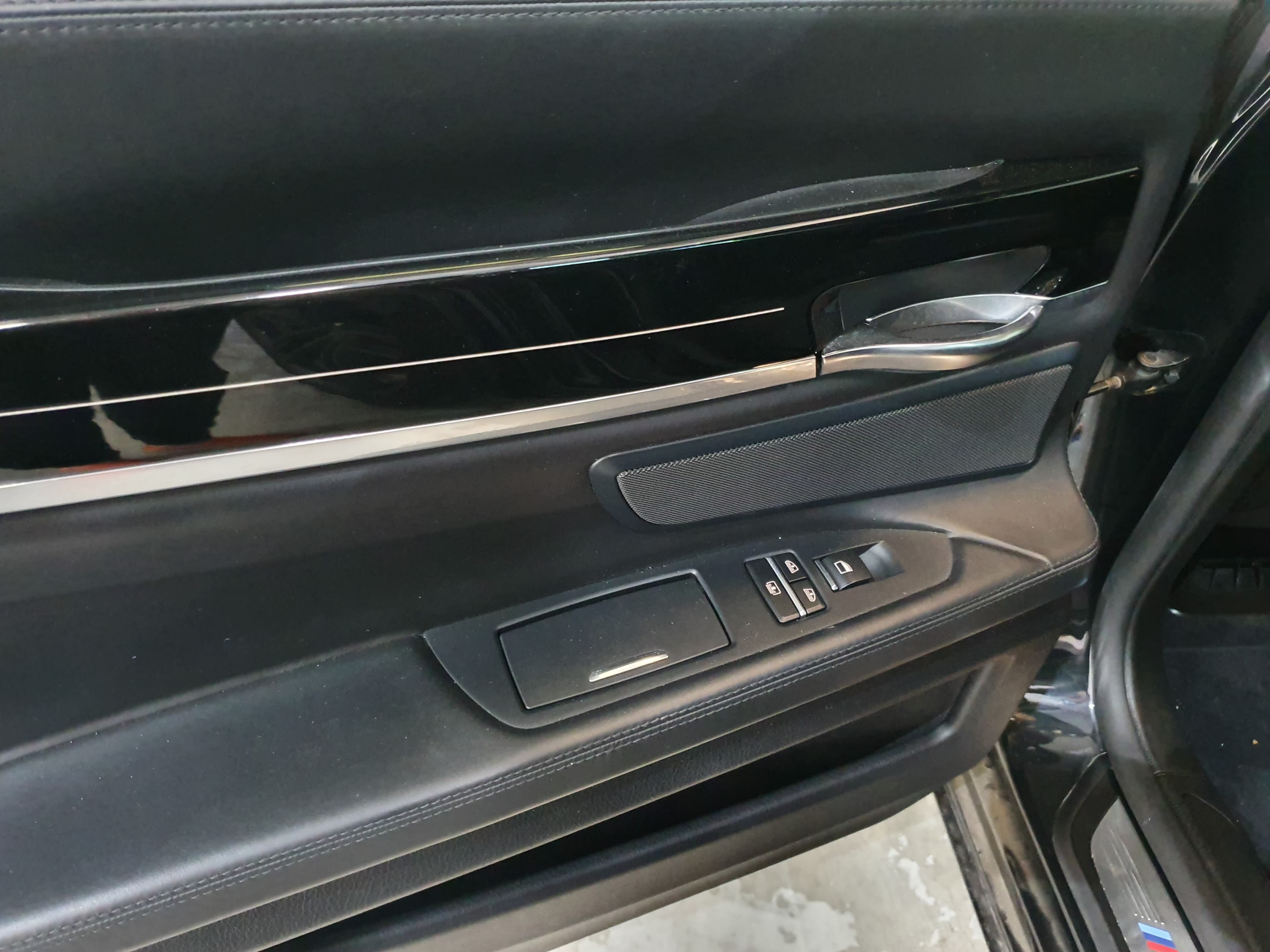 BMW 740D · Ano 2010 — imagem 29