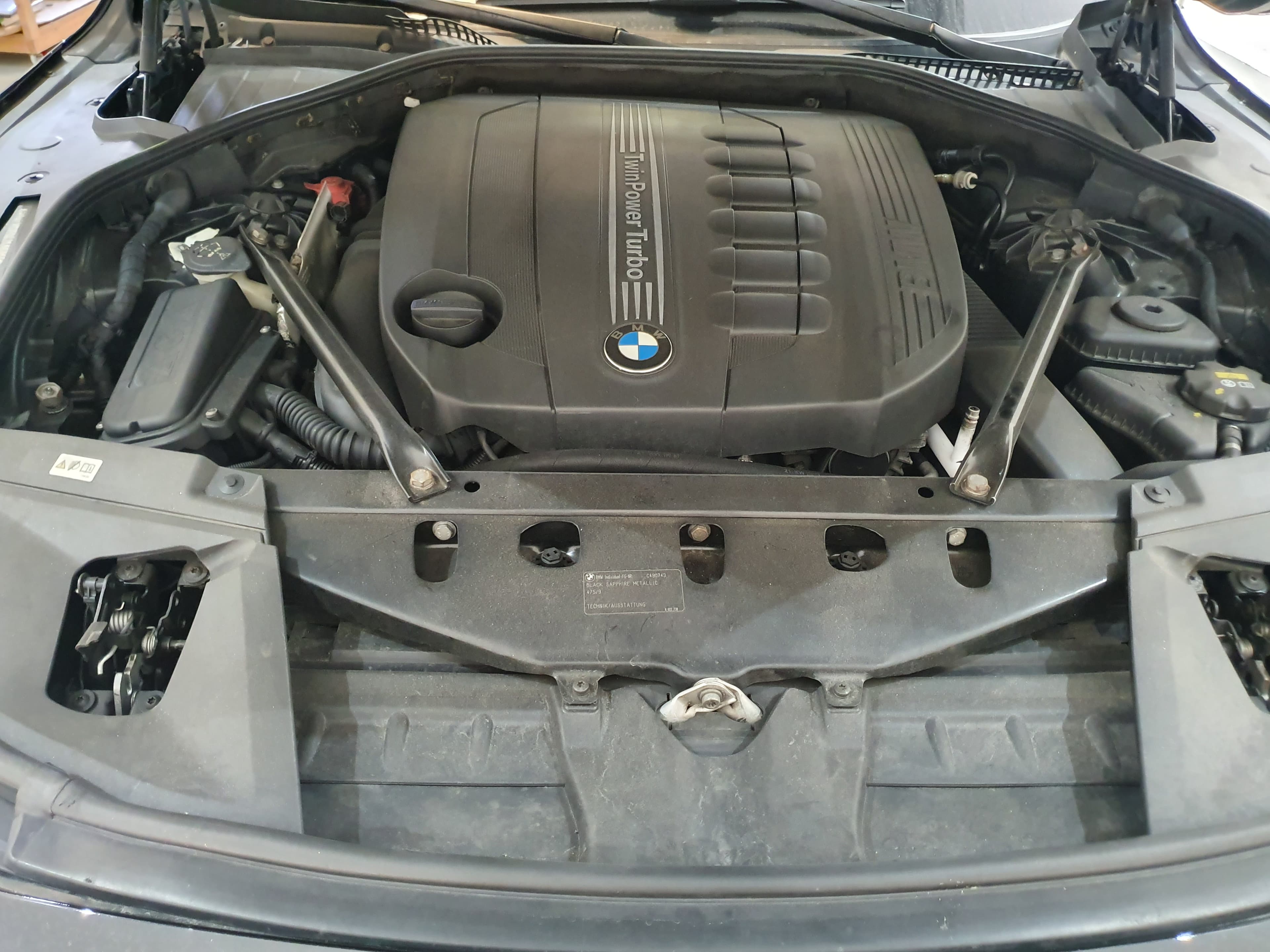 BMW 740D · Ano 2010 — imagem 14