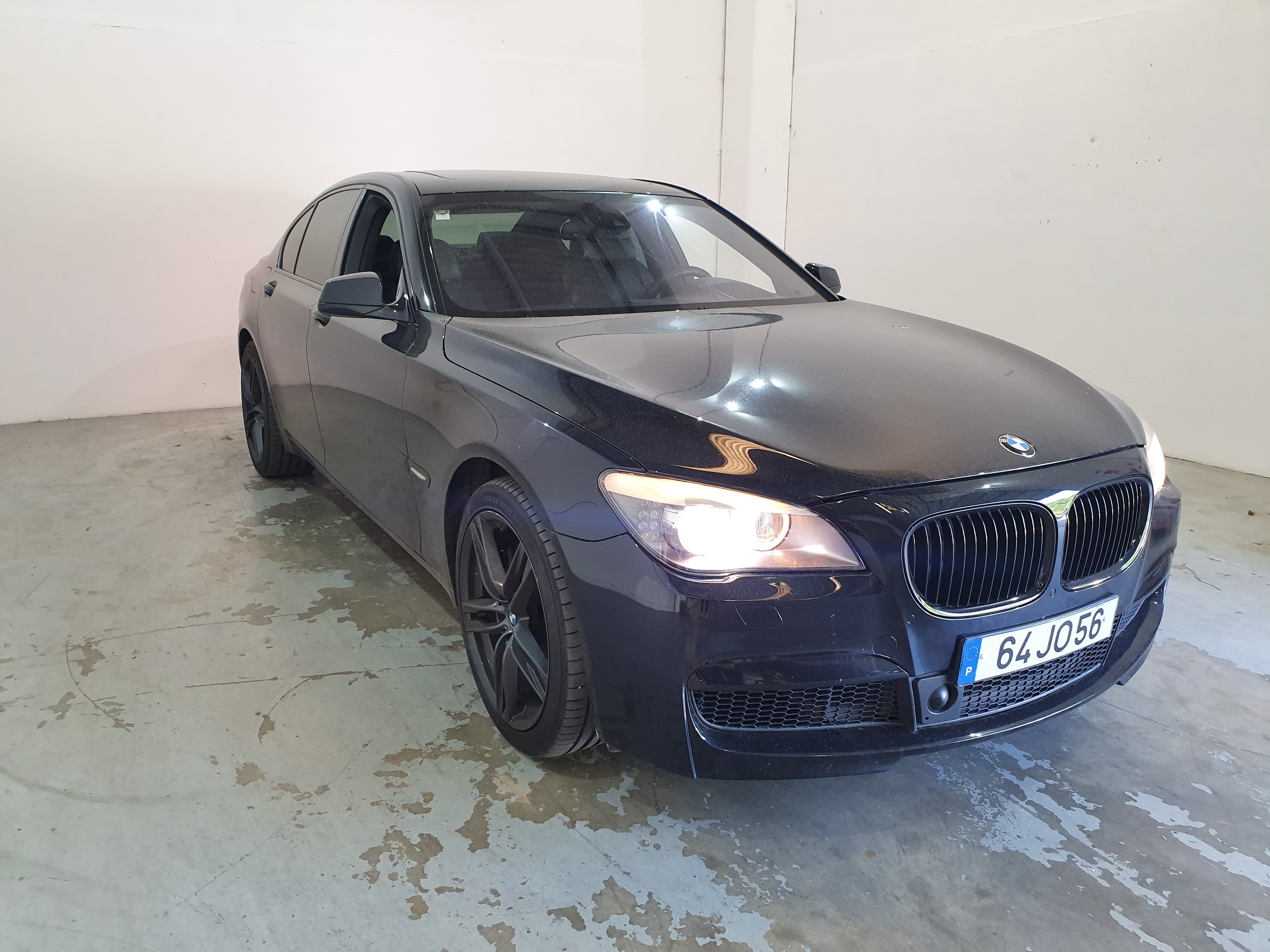 BMW 740D · Ano 2010 — imagem 1