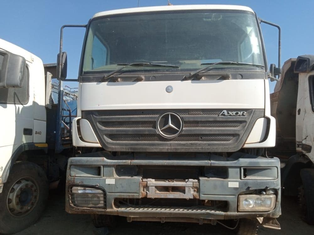Mercedes Benz — image 7