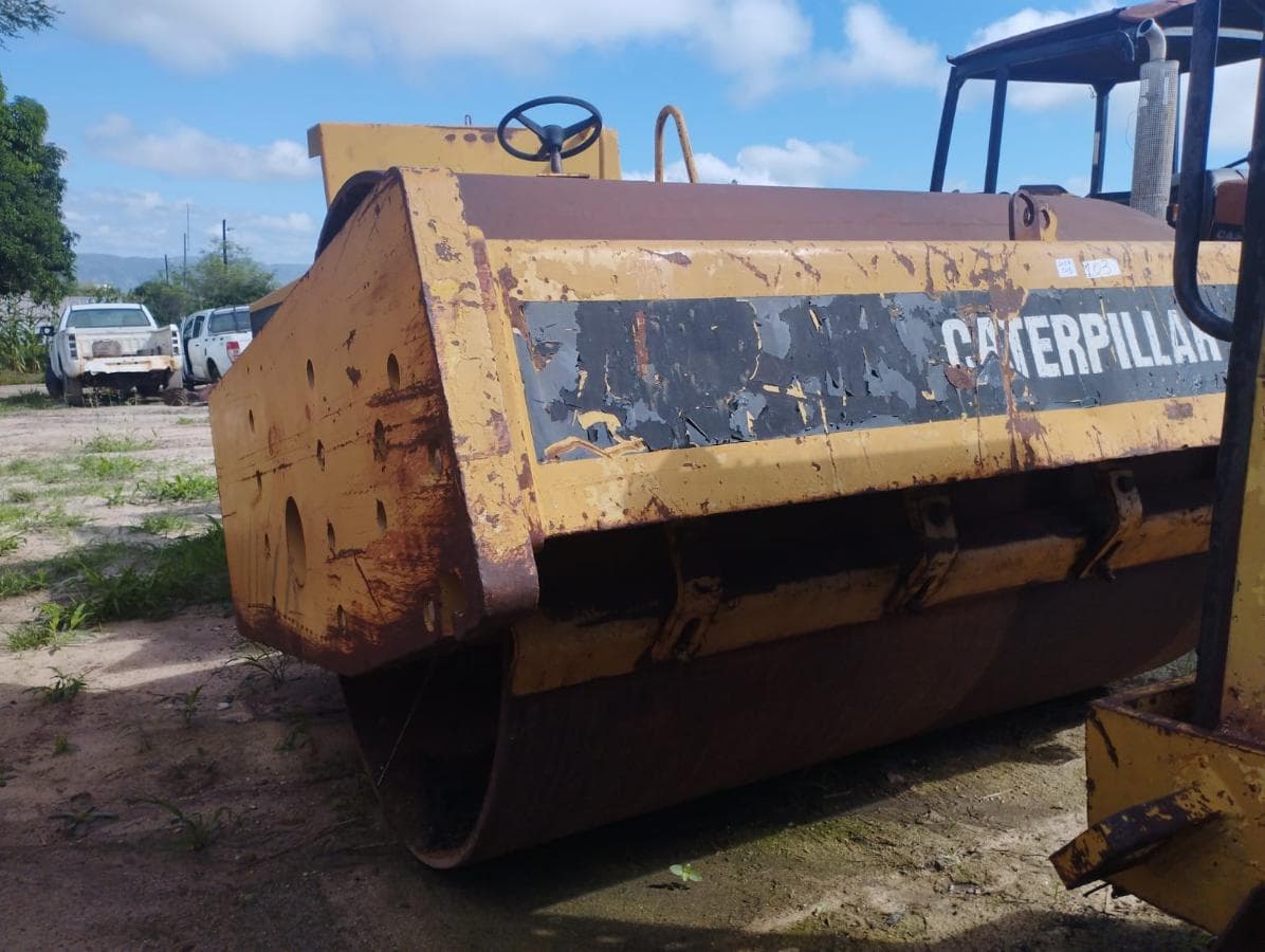 Drum Roller 15t, Caterpillar — imagem 6