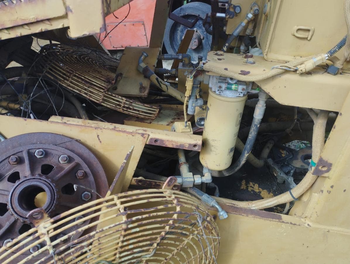 Drum Roller 15t, Caterpillar — imagem 2