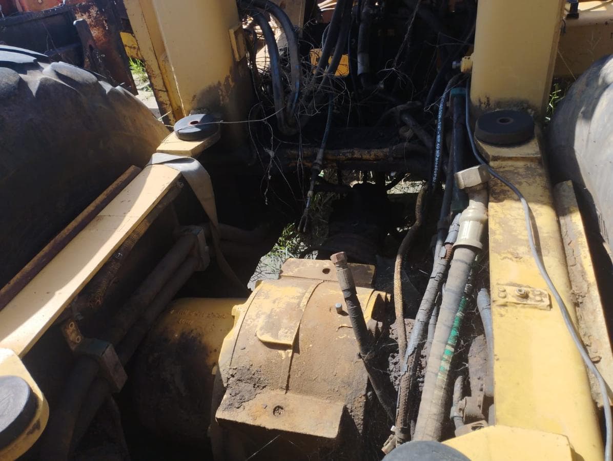 Drum Roller 15t, Caterpillar — imagem 3