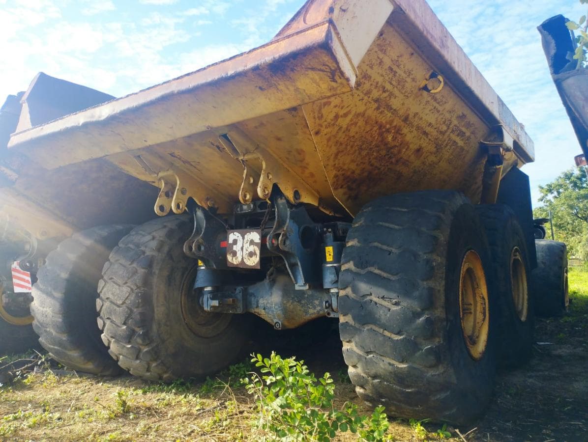 Dump Truck 40t, Komatsu — image 4