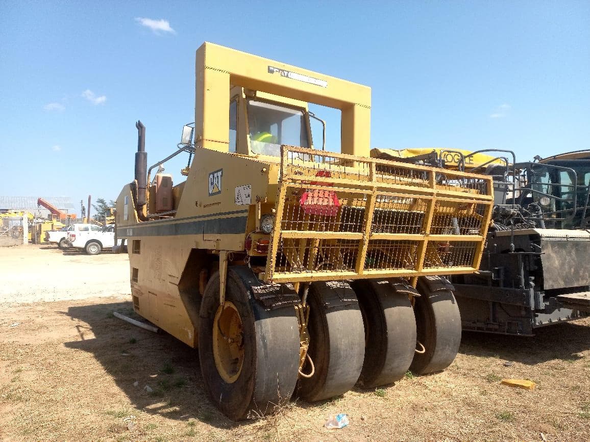 Tyre Roller 35t, Caterpillar — image 1