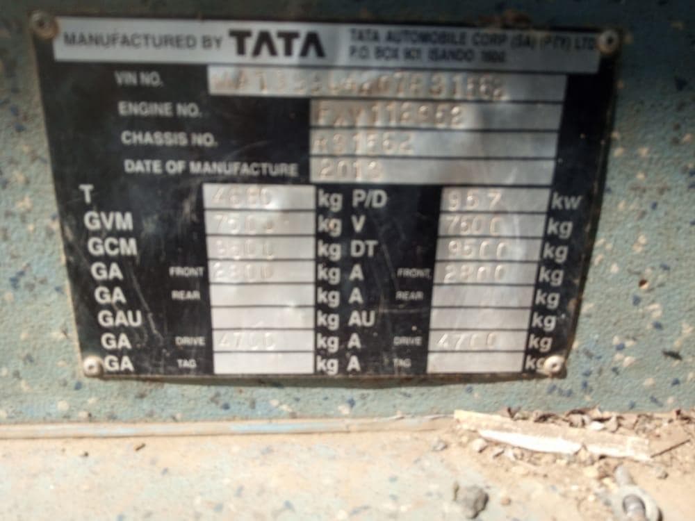 Mini-Bus, TATA — image 3
