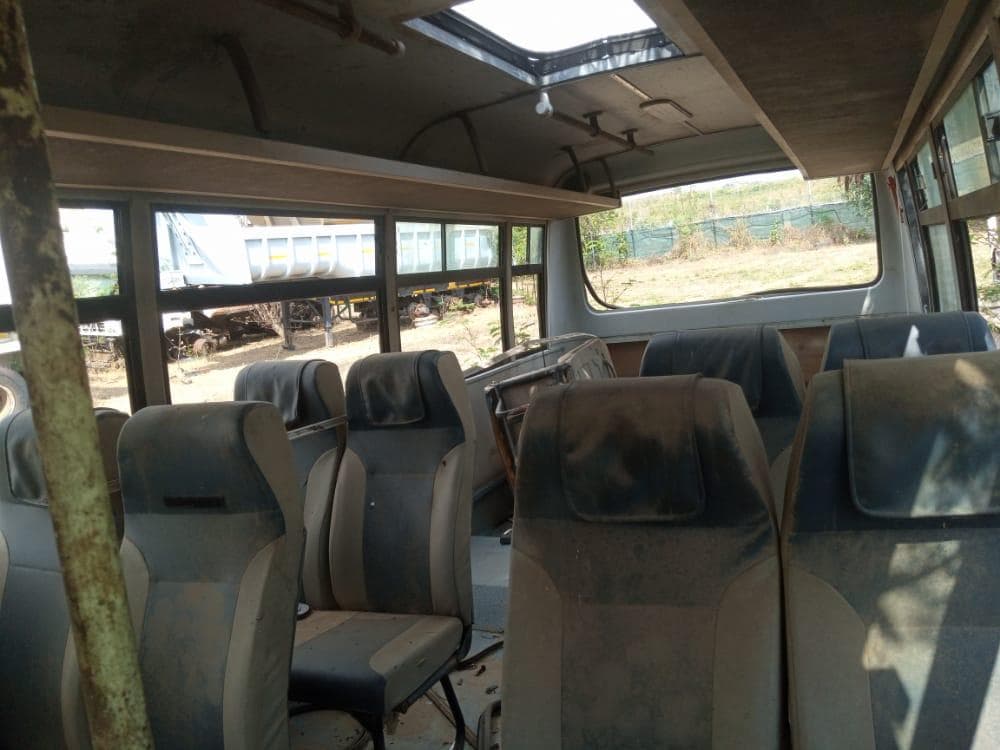Mini-Bus, TATA — image 4