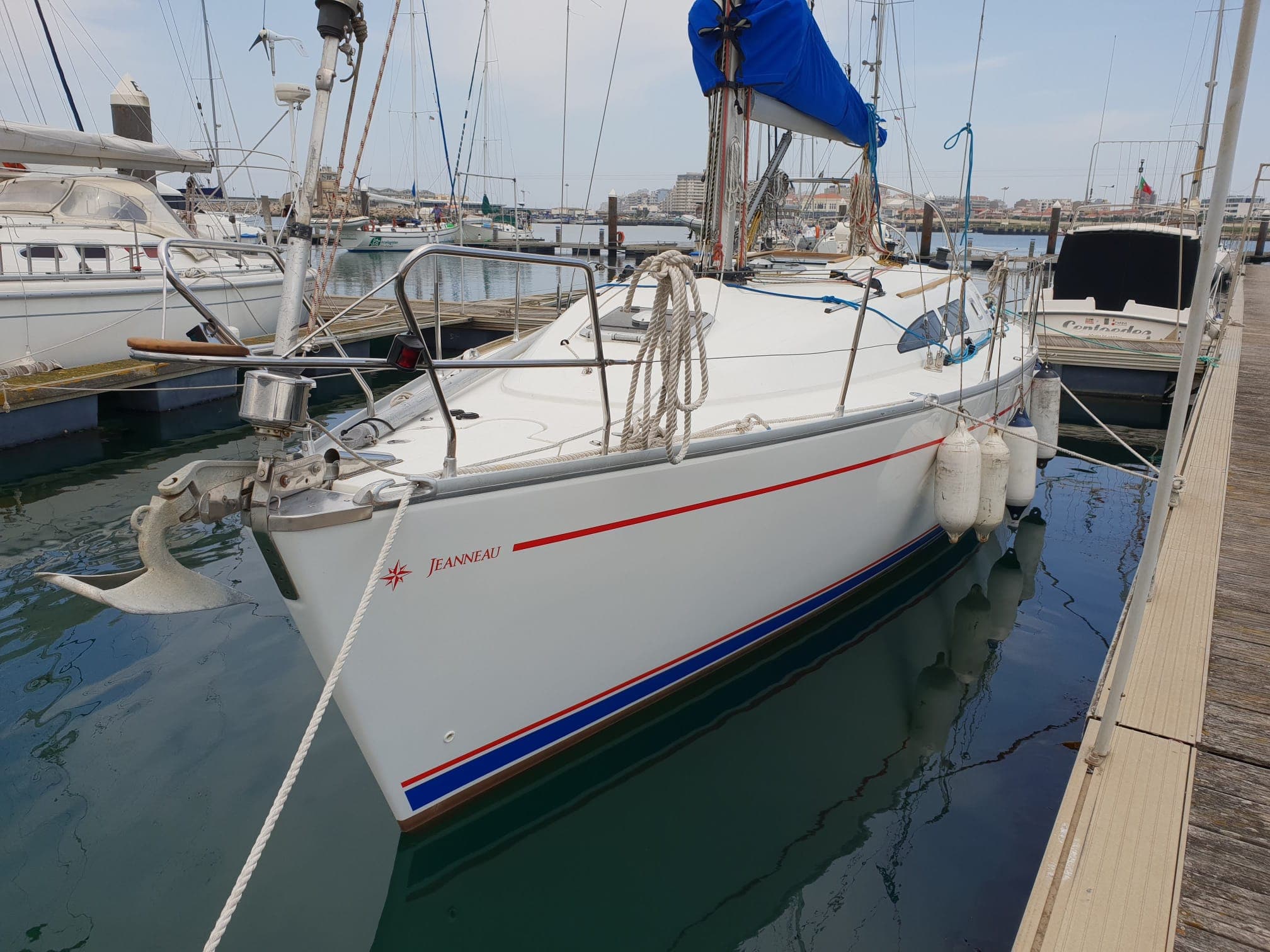 Veleiro de cruzeiro "Jeanneau Sun Fast 37"