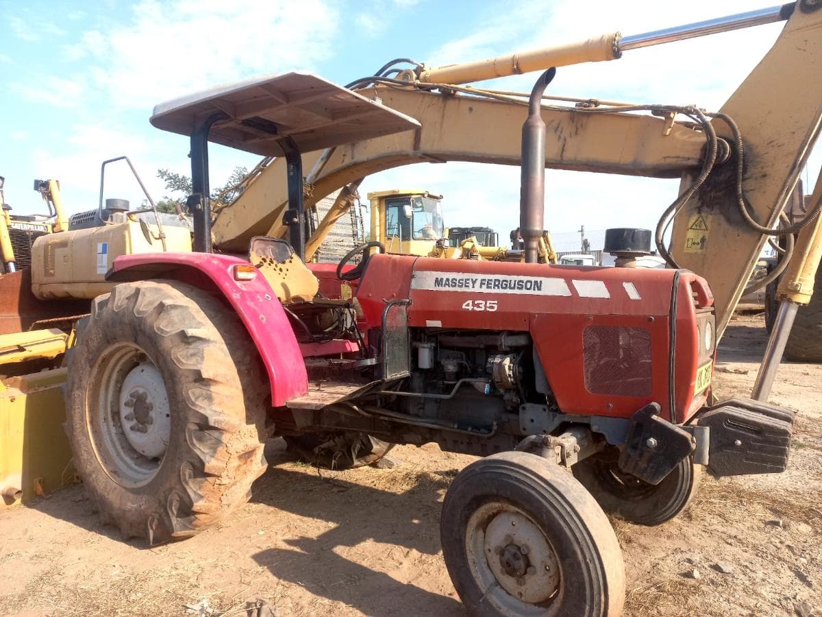 Agriculture Tractor — image 3