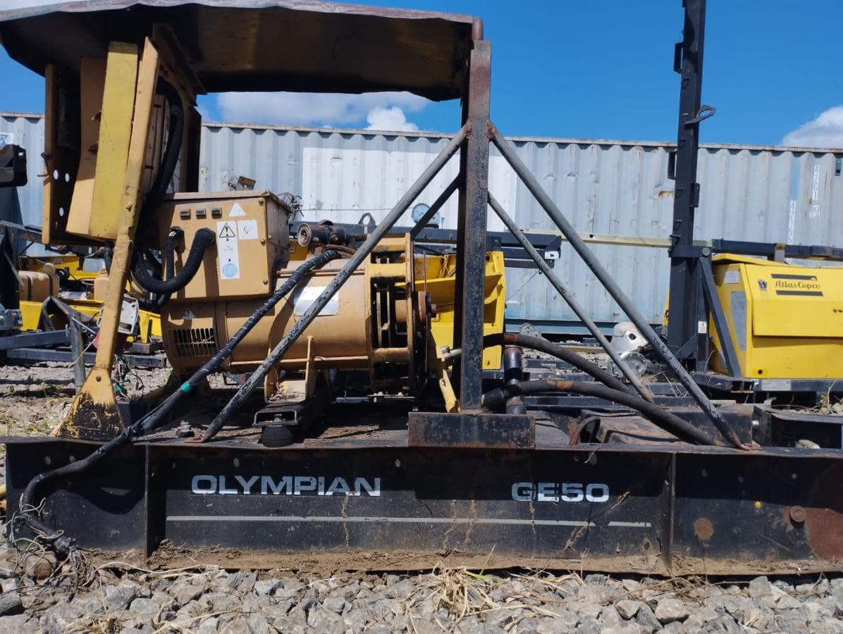 Generator 45kVA, Olympian — imagem 2