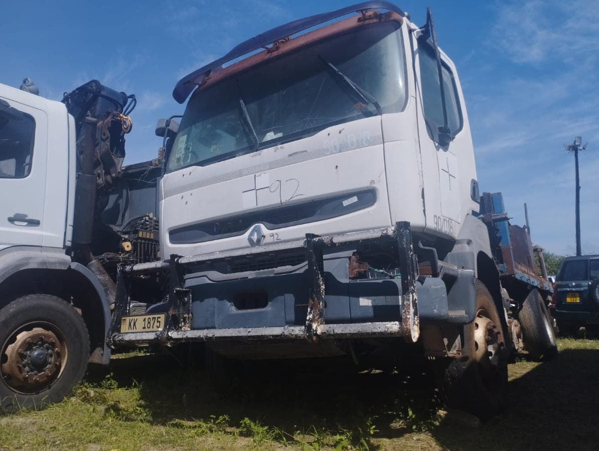 Service Truck 3.000l Renault HC340.26 6x4 — imagen 4