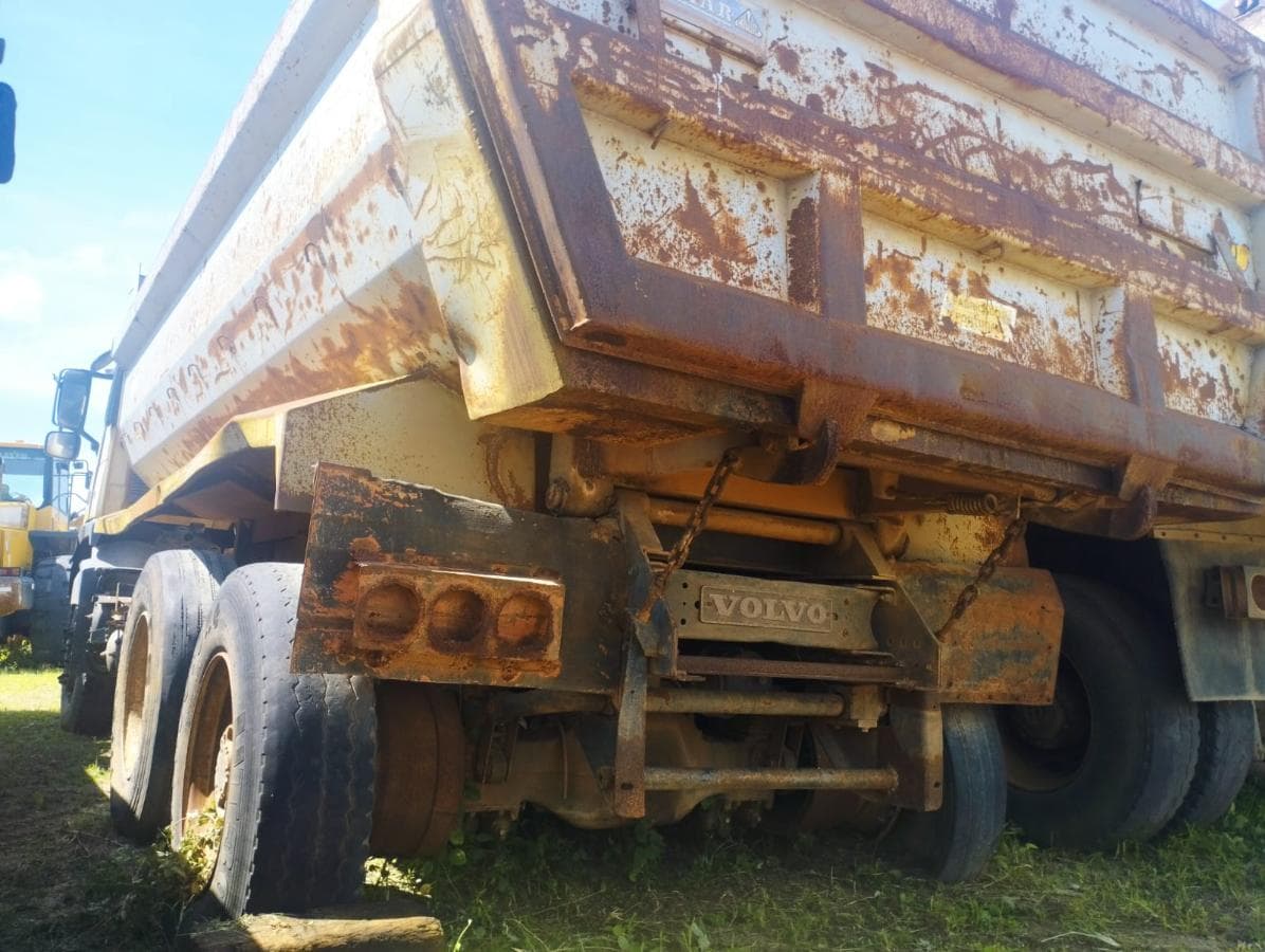 Tipper Truck 26t (6X4) Volvo FM9 — imagem 9